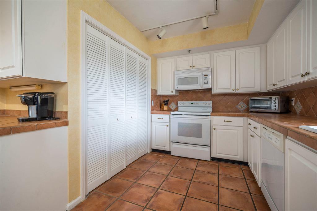 Ocean Towers South - Residential