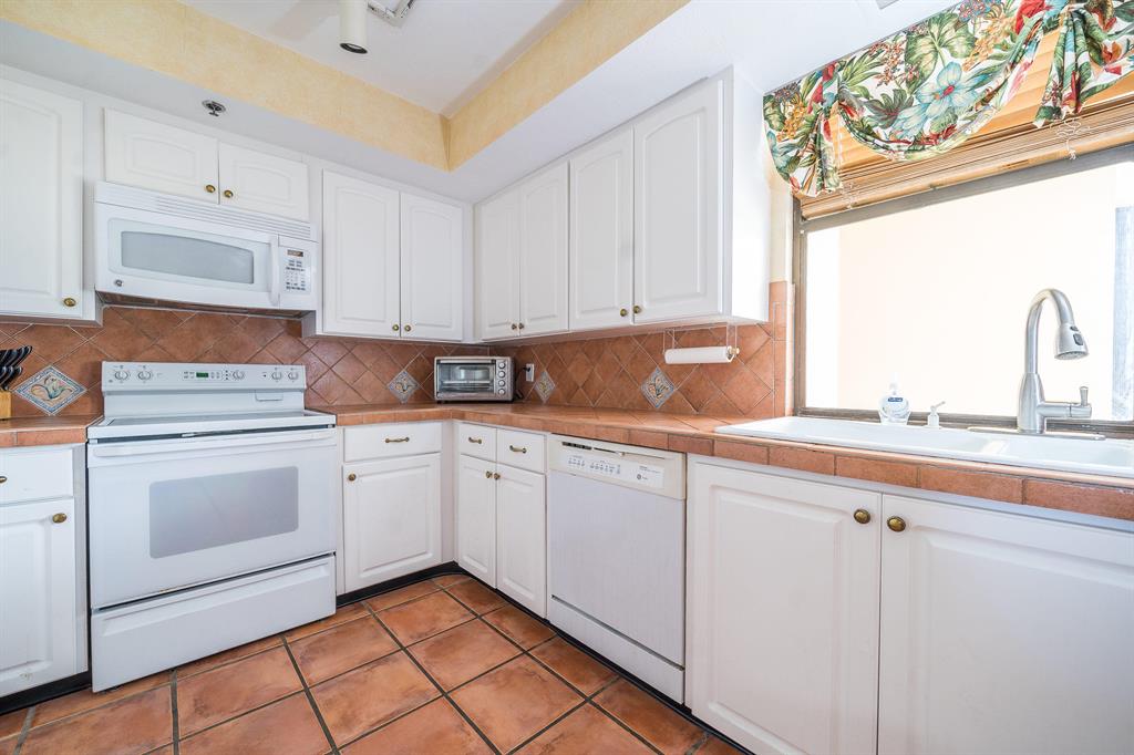 Ocean Towers South - Residential