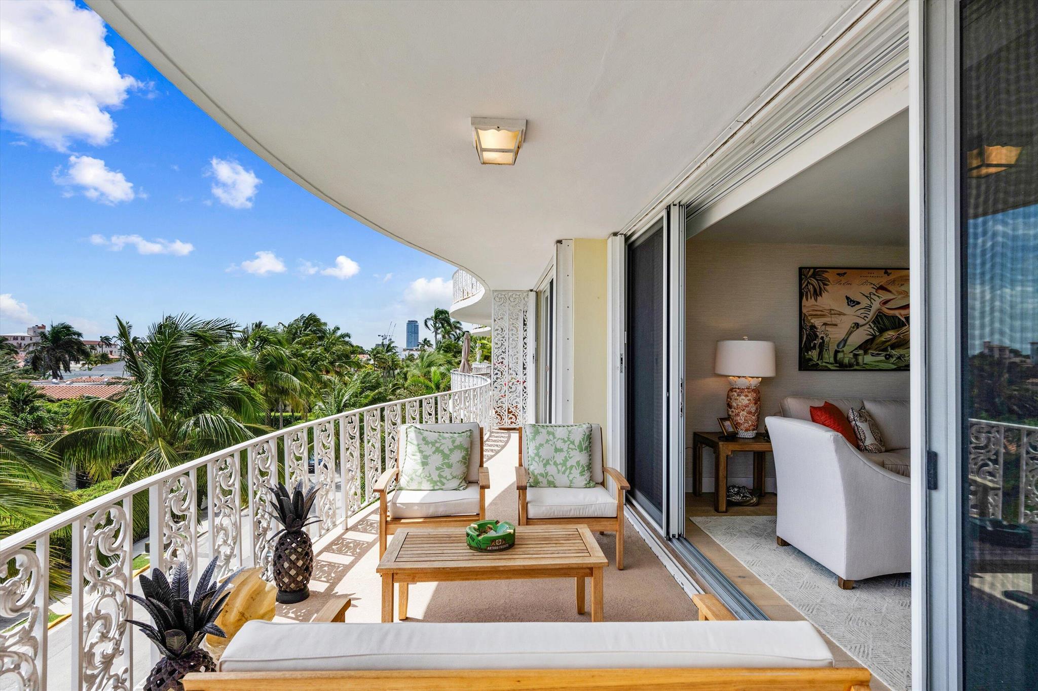 Melbourne House - Residential