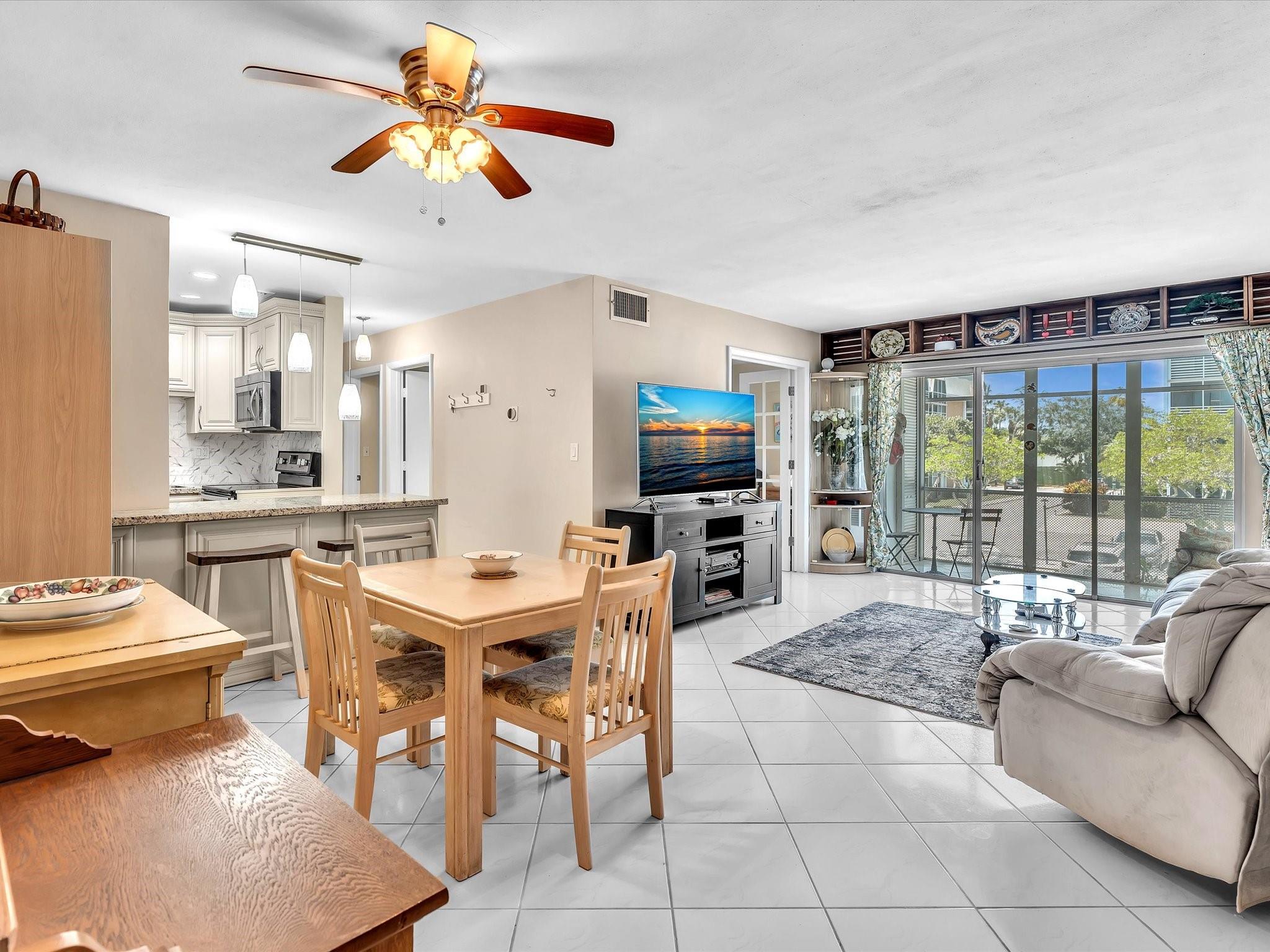 3020 NE 16th Ave 204, Oakland Park, FL, 33334/$218,500 2 3020 NE 16th Ave 204