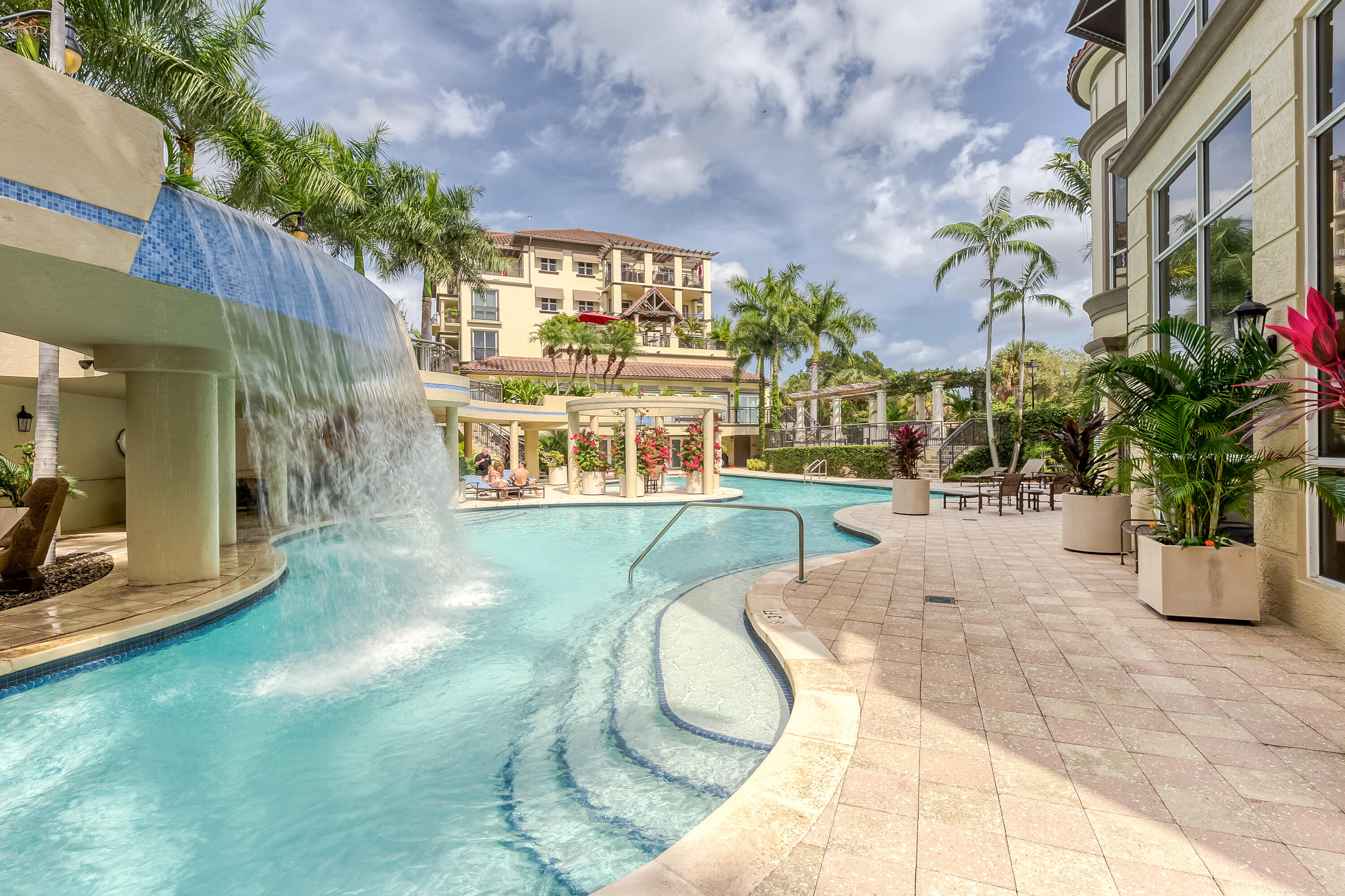 WILTON STATION RES CONDO - Residential