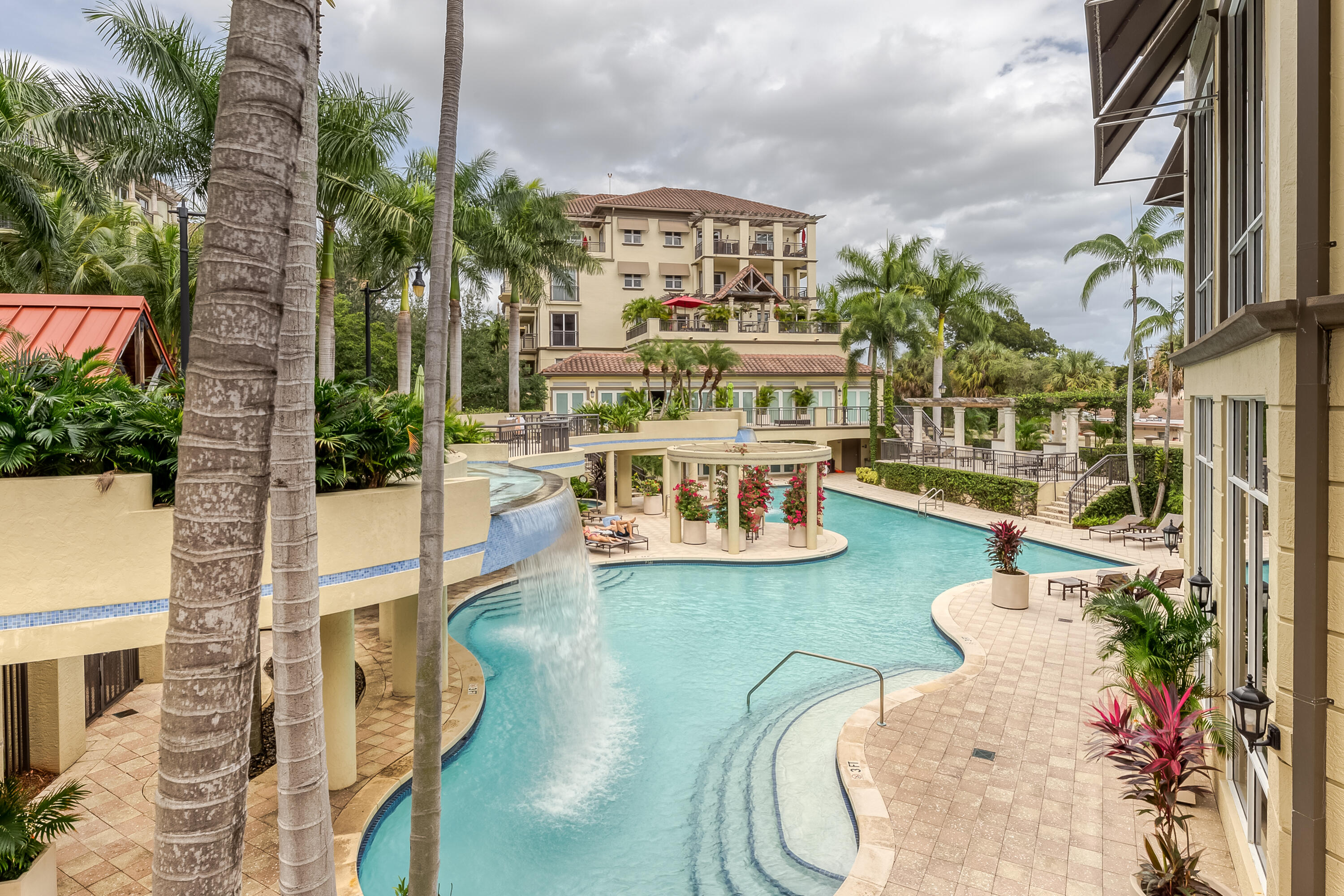 WILTON STATION RES CONDO - Residential