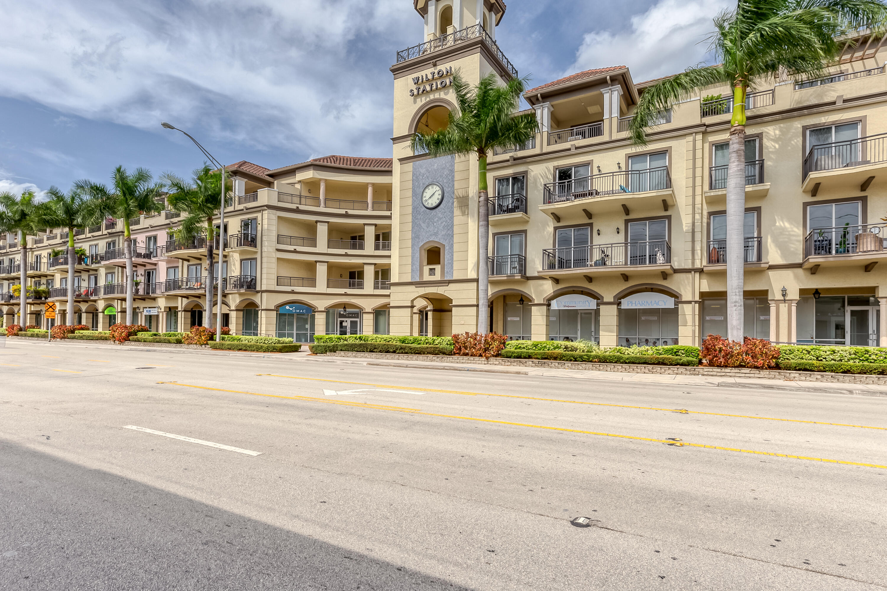 2631 NE 14th Avenue 406