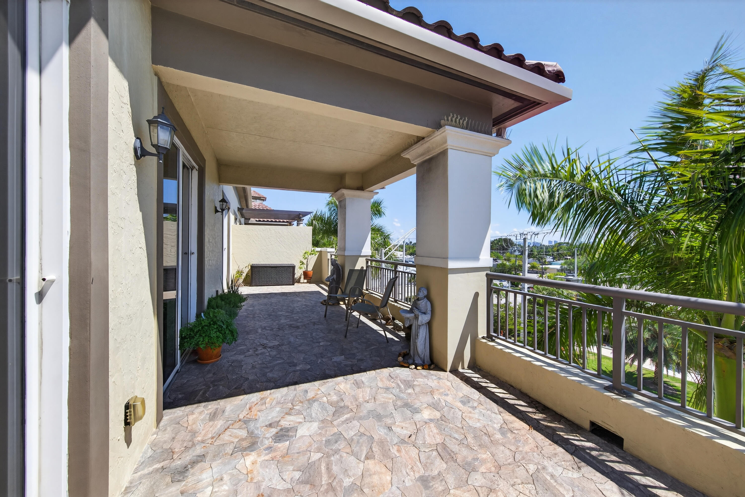 WILTON STATION RES CONDO - Residential