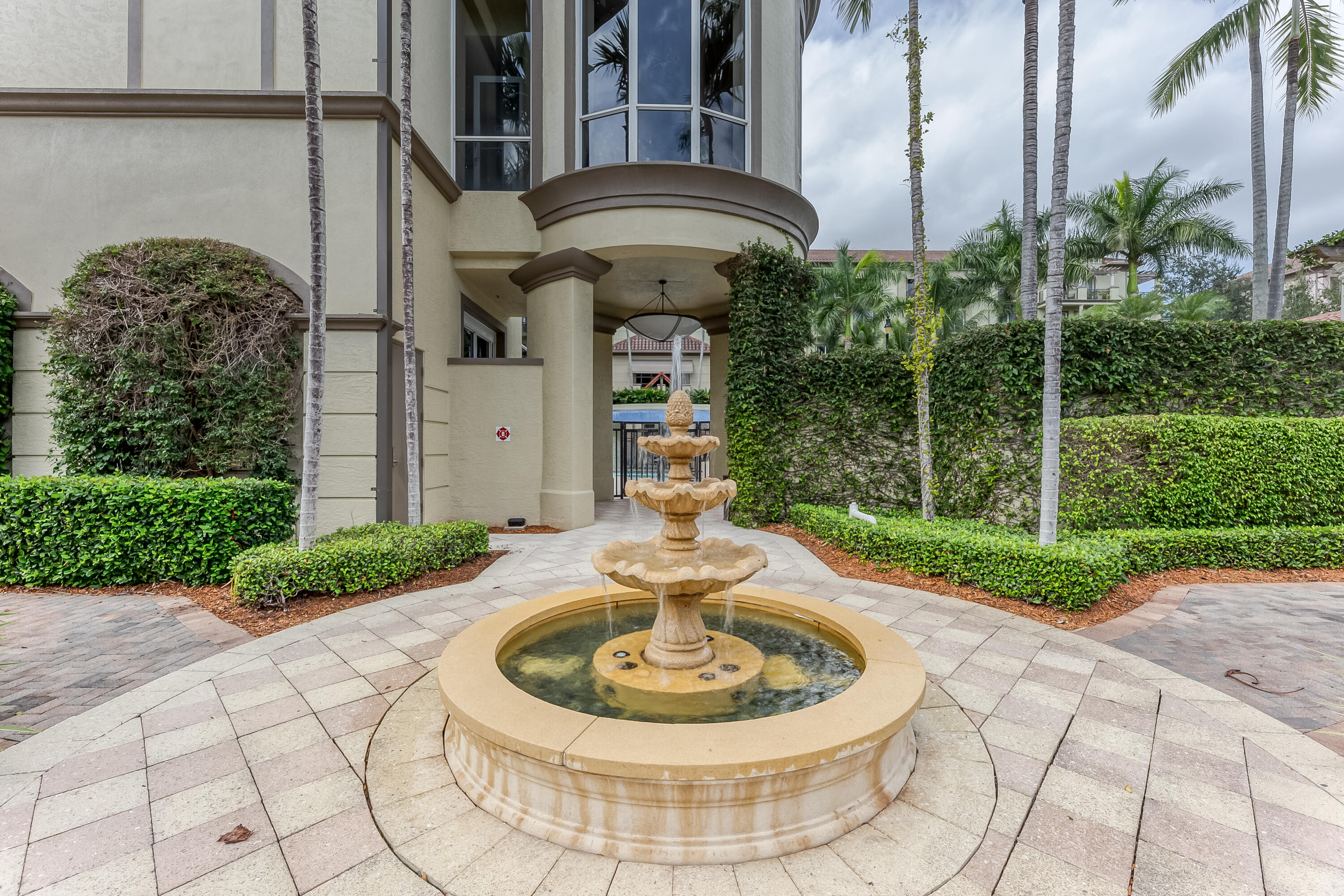 WILTON STATION RES CONDO - Residential