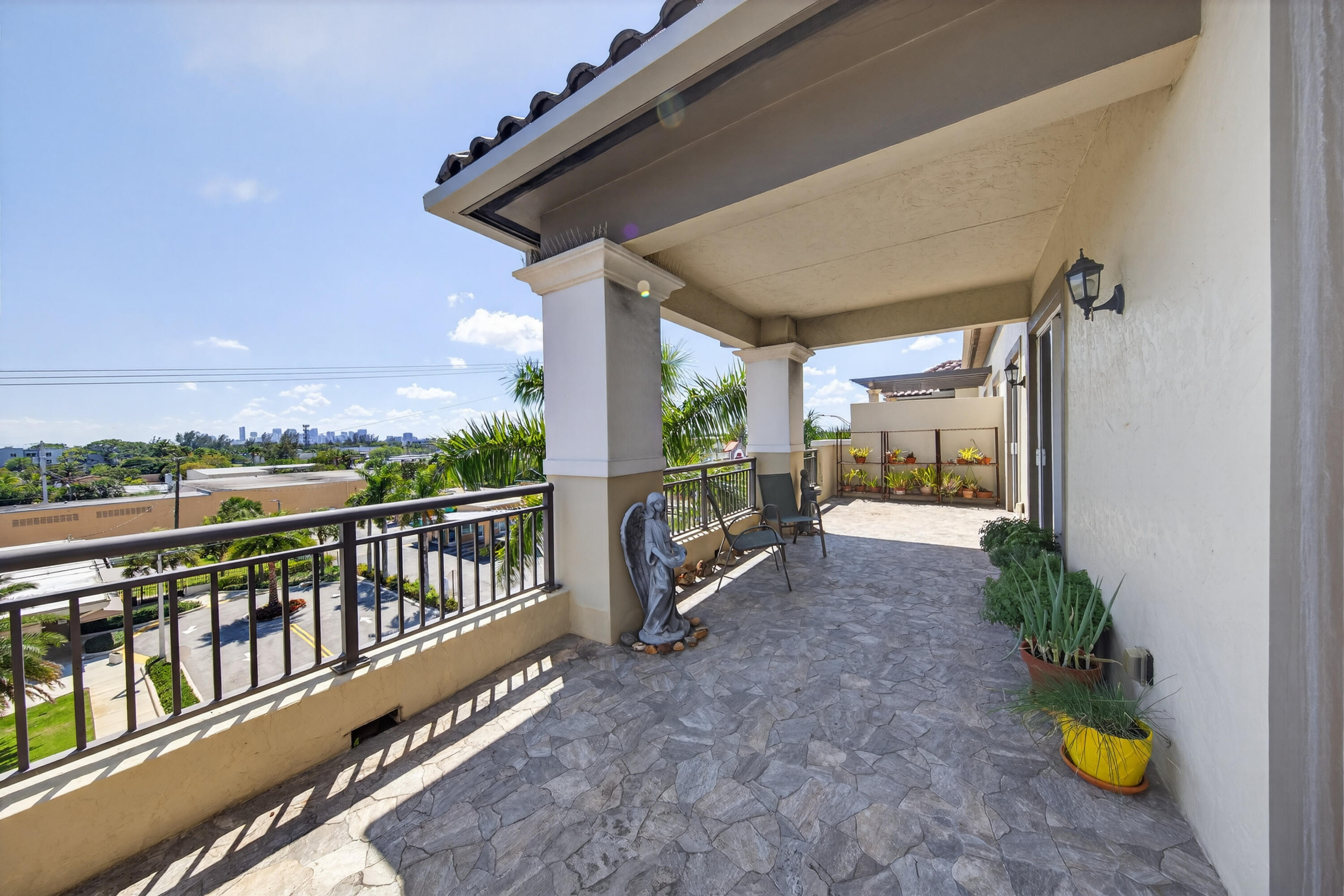 WILTON STATION RES CONDO - Residential