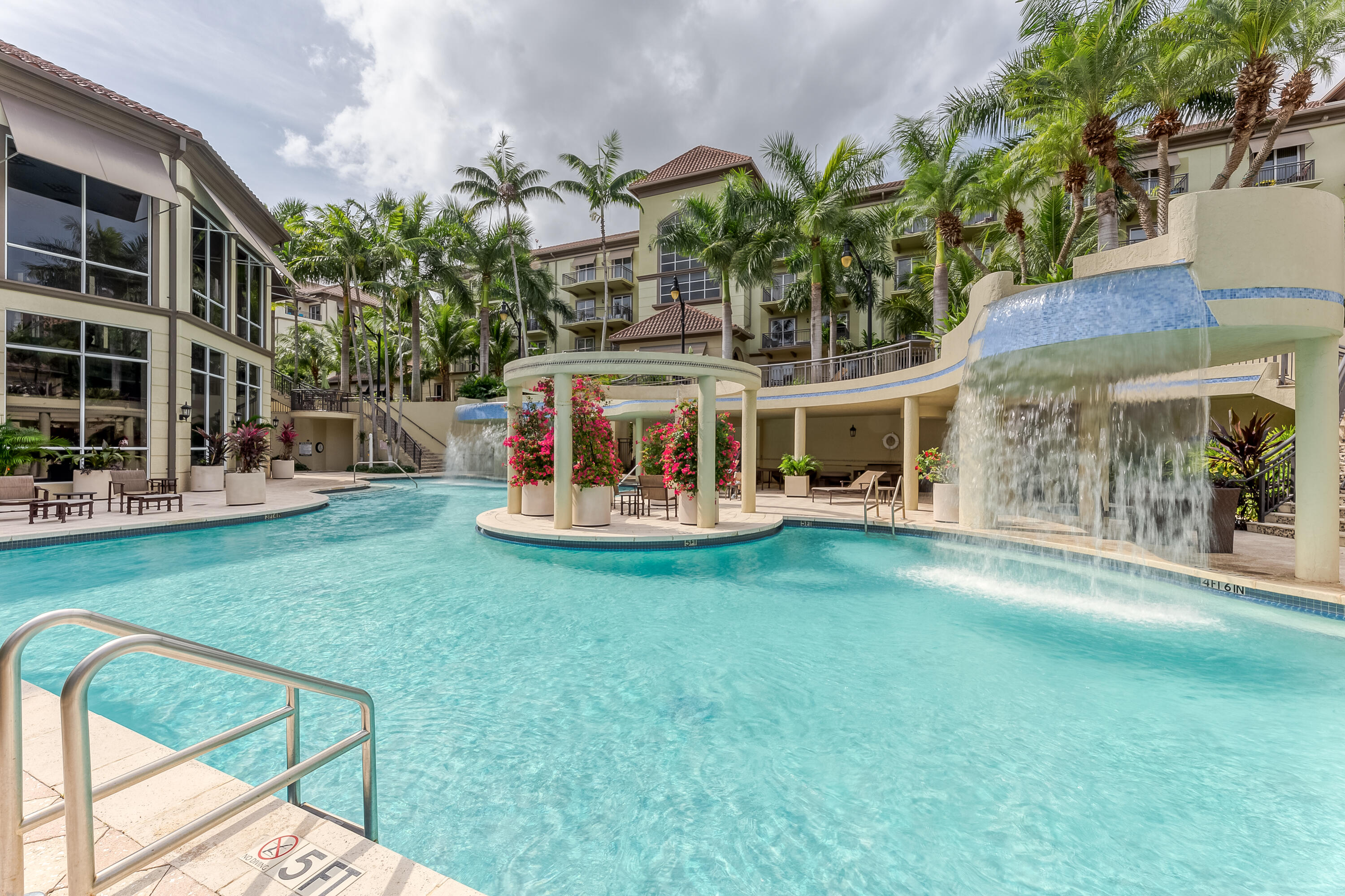 WILTON STATION RES CONDO - Residential