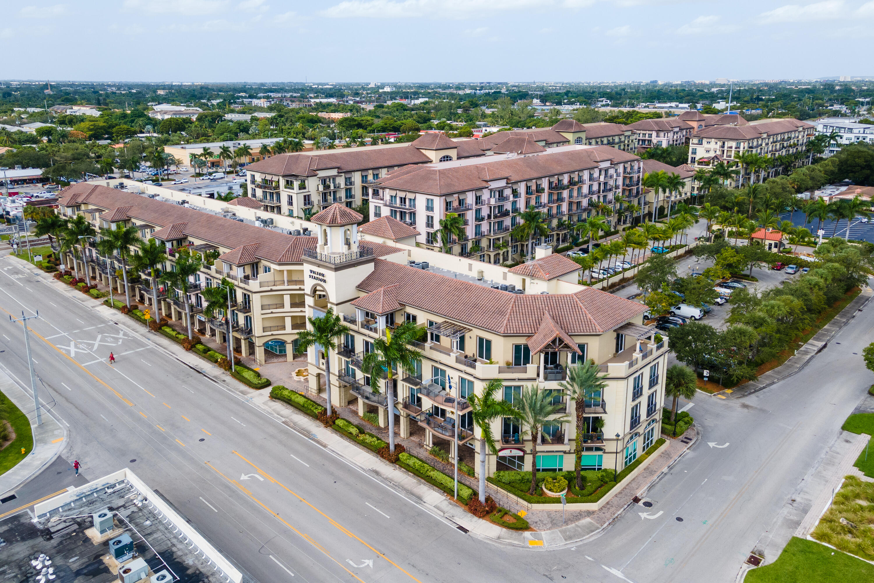 2631 NE 14th Avenue 406