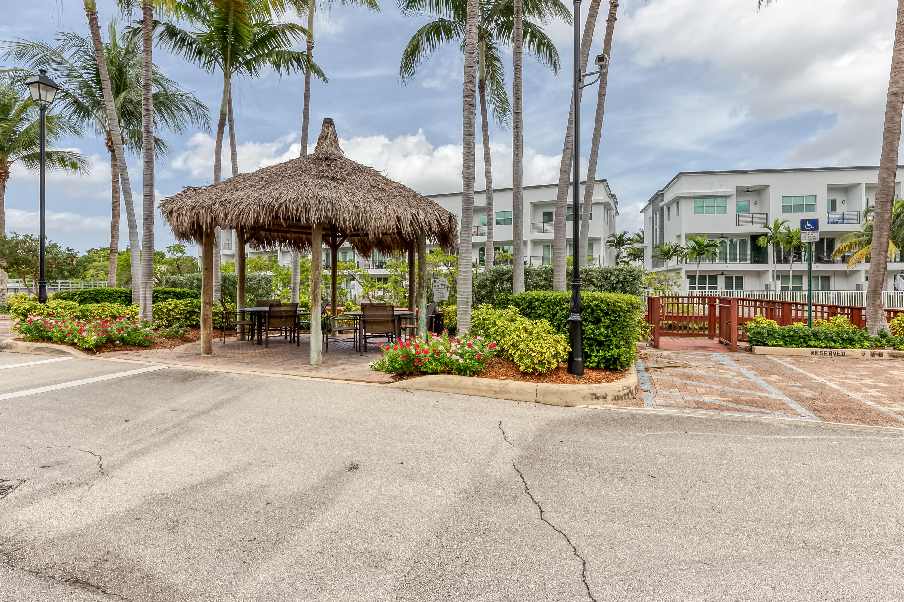 WILTON STATION RES CONDO - Residential