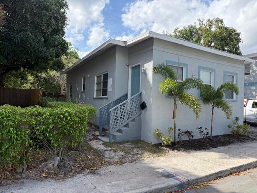 Come and tour this beautiful 3-bedroom, 1-bathroom Single family home available for rent, close to the town area of West Palm Beach, the Palm Beach Outlets, a lot of dining, I-95, and much more. Fully equipped with a brand new central AC unit