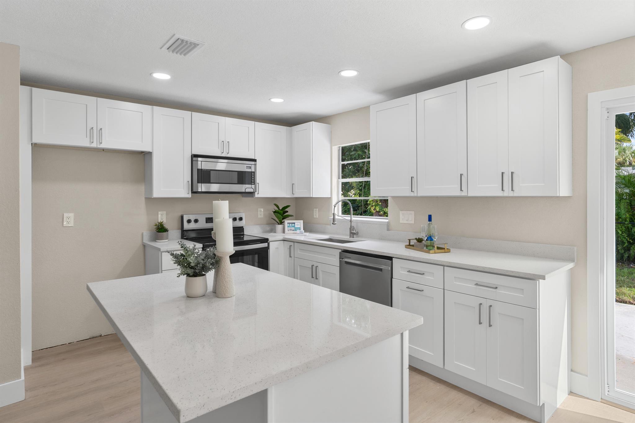 SEBASTIAN HIGHLANDS UNIT - Residential