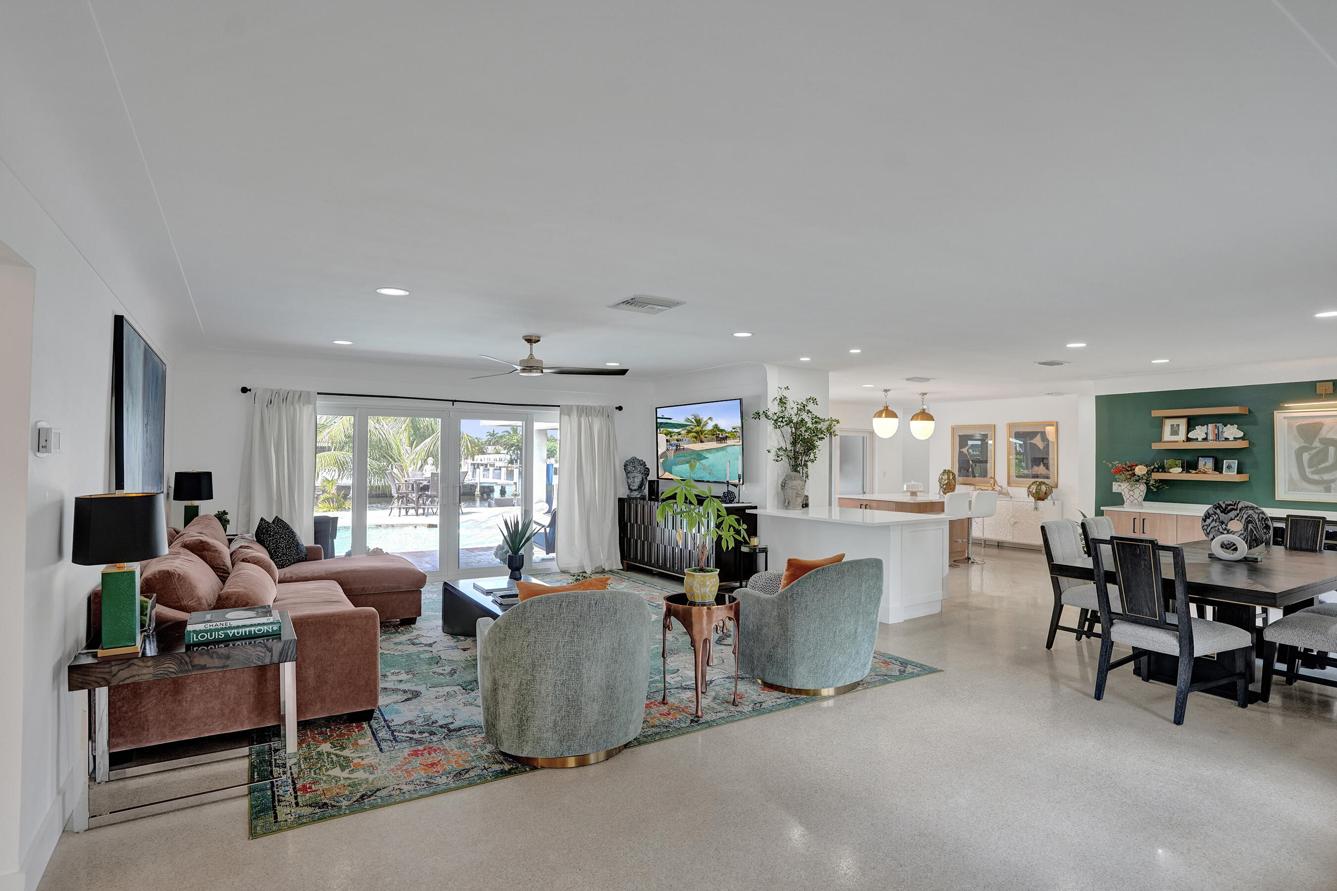 LAKE ESTATES - Residential