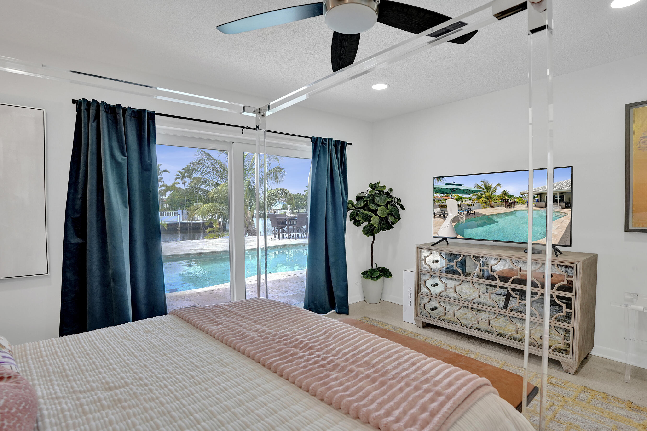 LAKE ESTATES - Residential