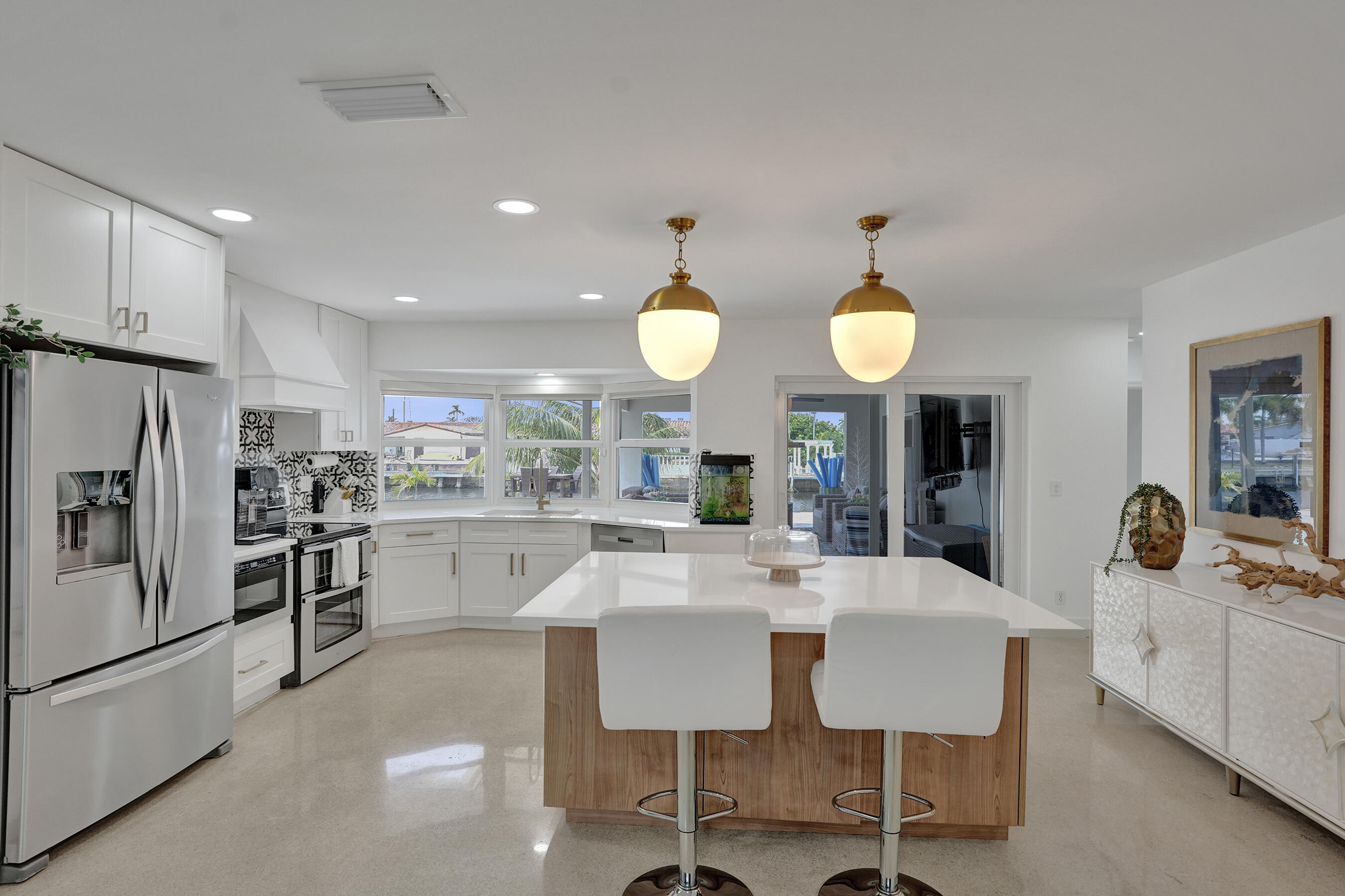 LAKE ESTATES - Residential