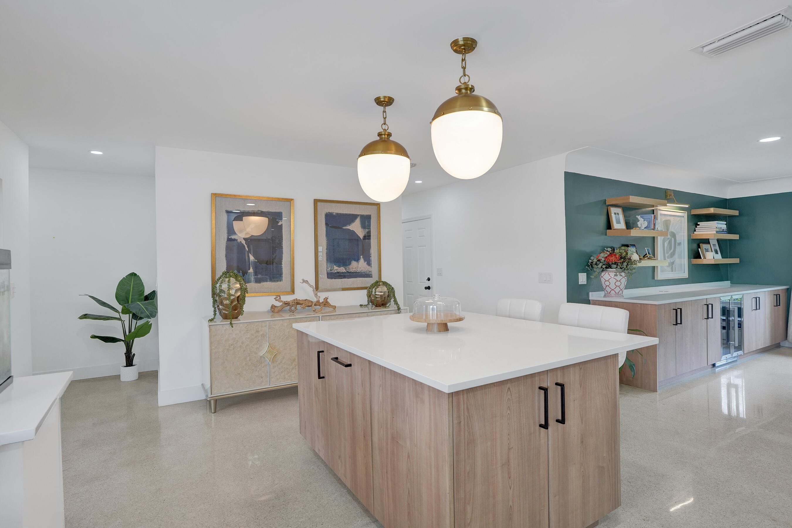 LAKE ESTATES - Residential