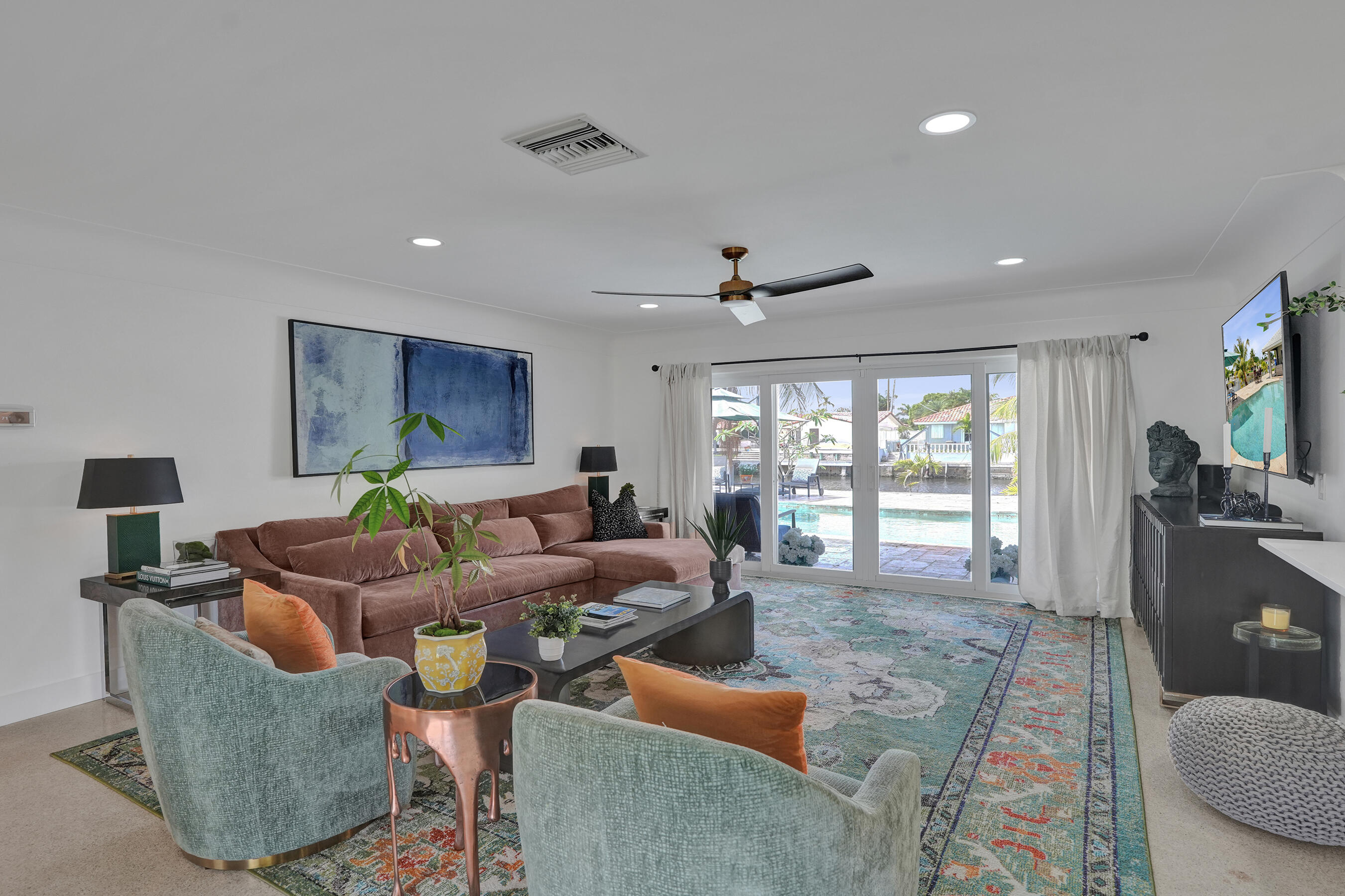 LAKE ESTATES - Residential