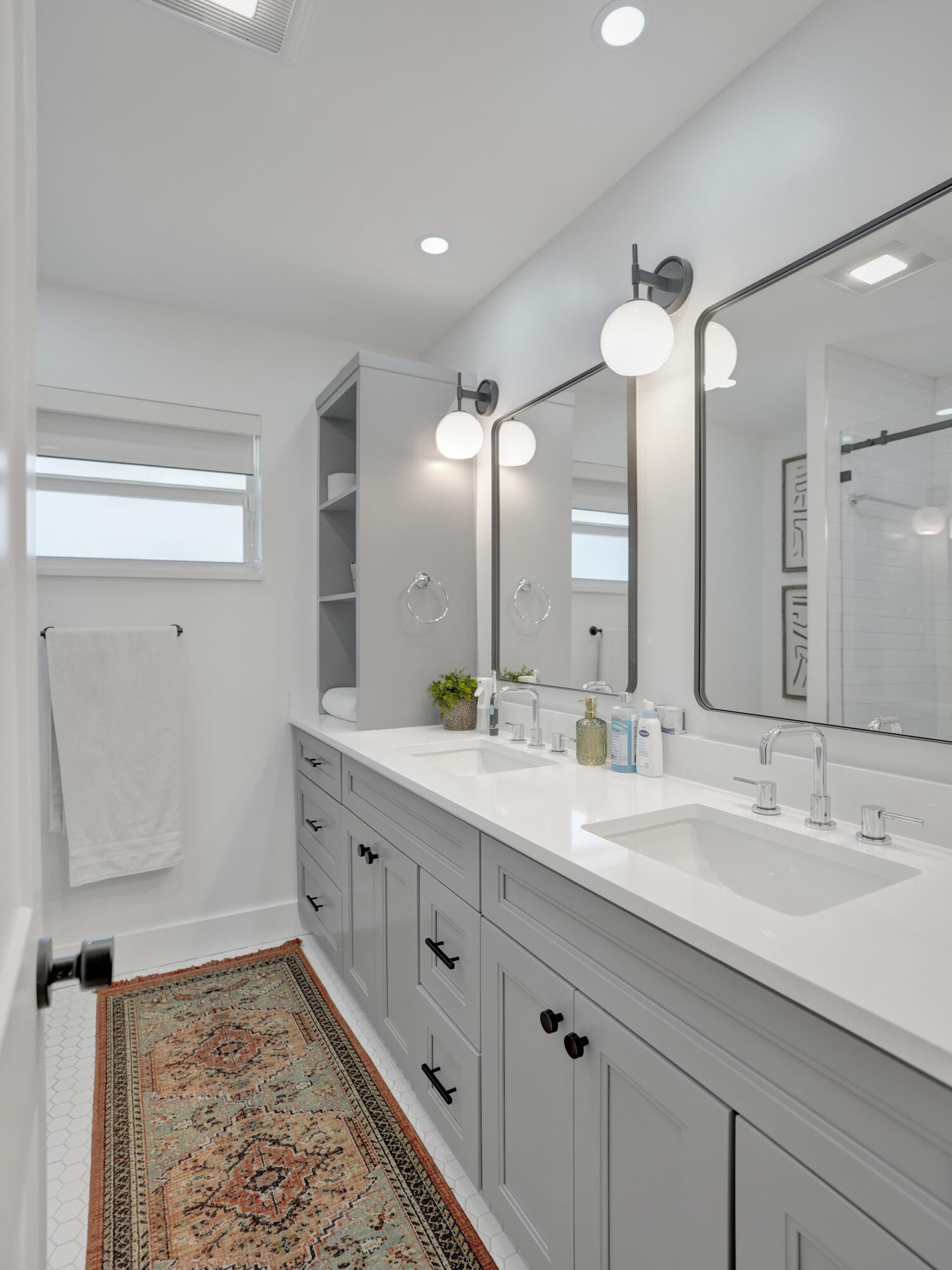 LAKE ESTATES - Residential