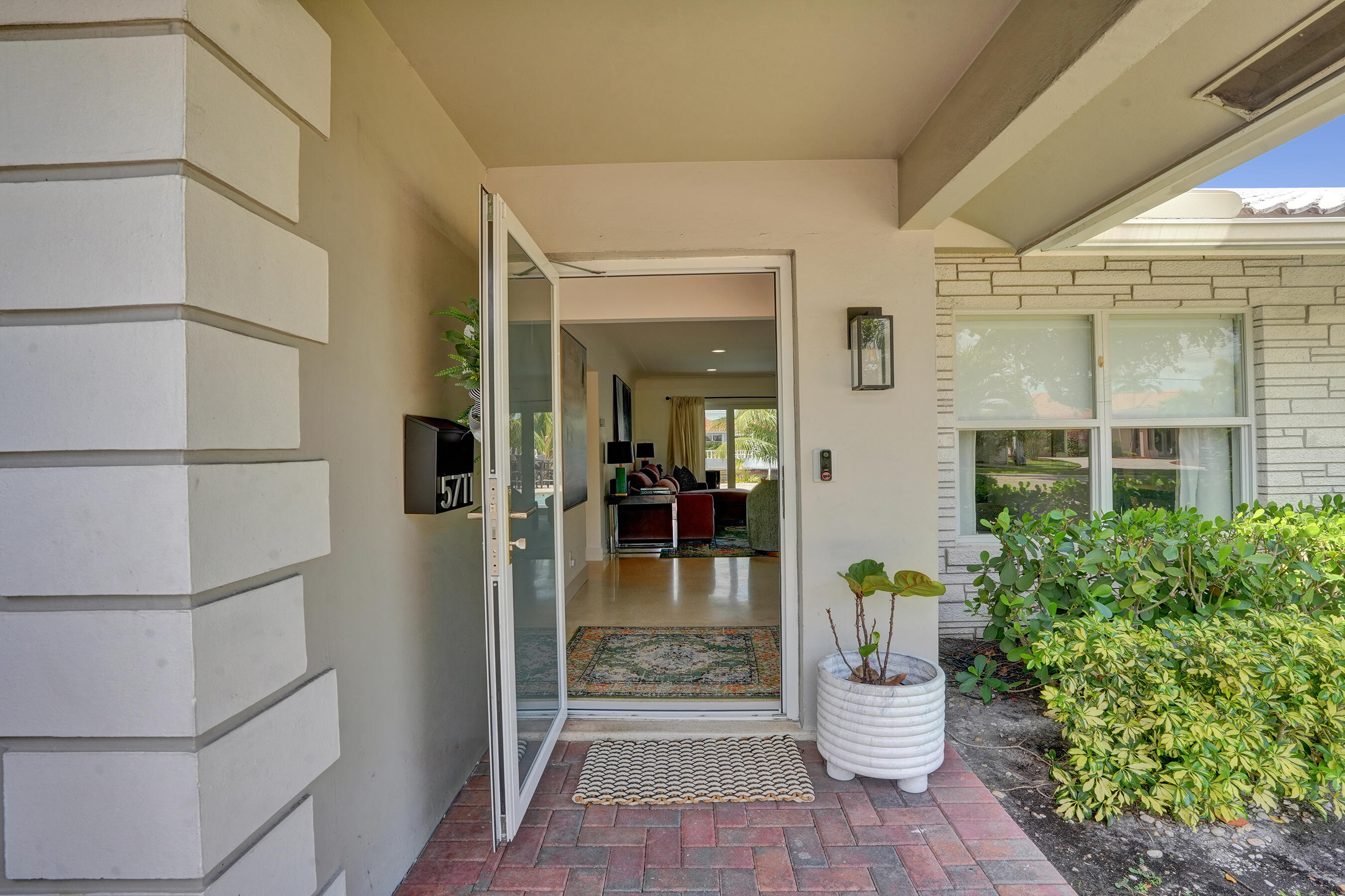 LAKE ESTATES - Residential