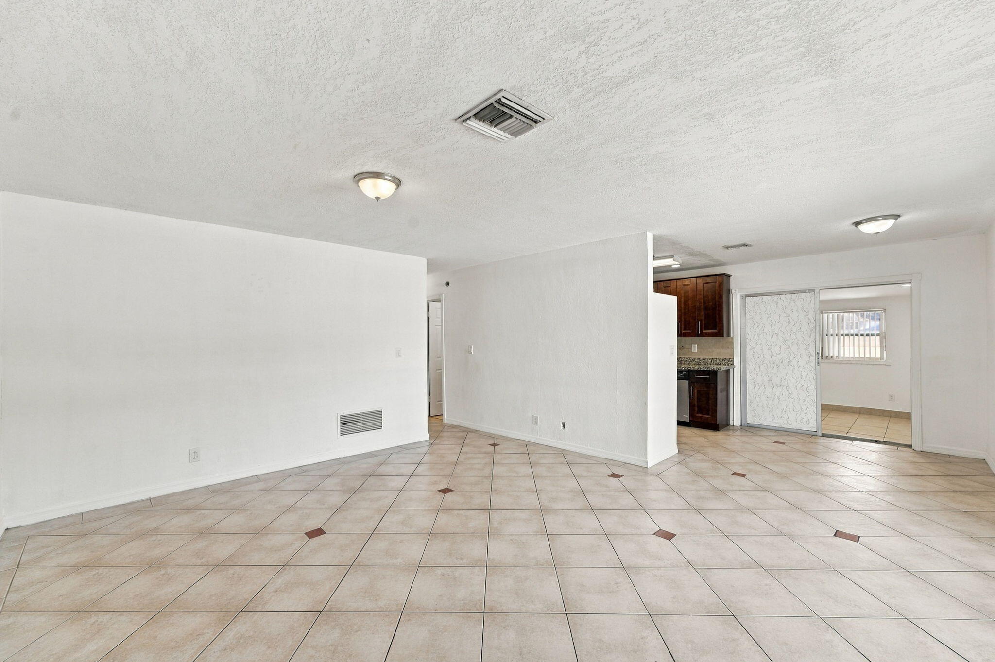 1810 NE 42ND Street