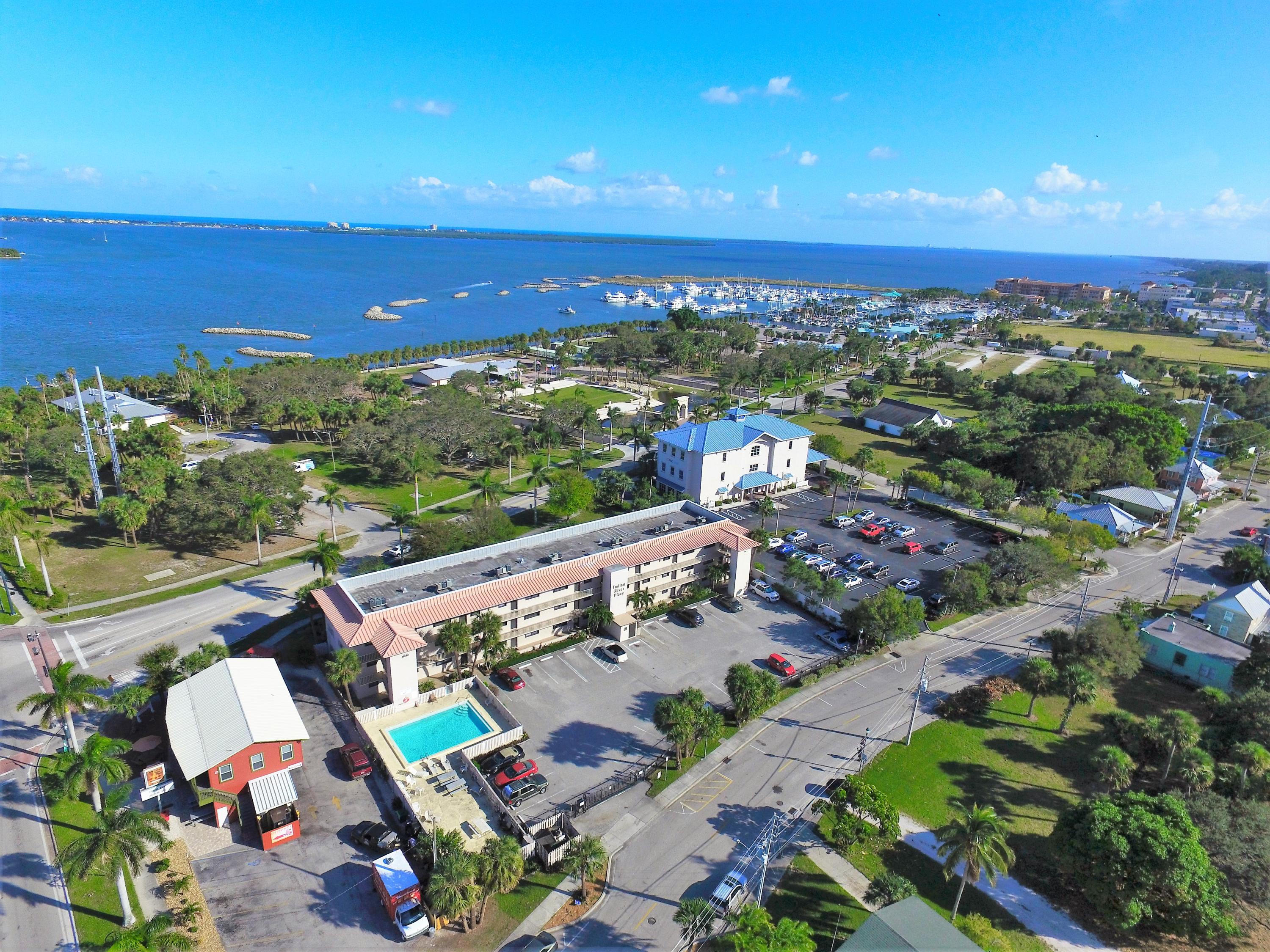 INDIAN RIVER PLACE, A CONDOMINIUM - Residential