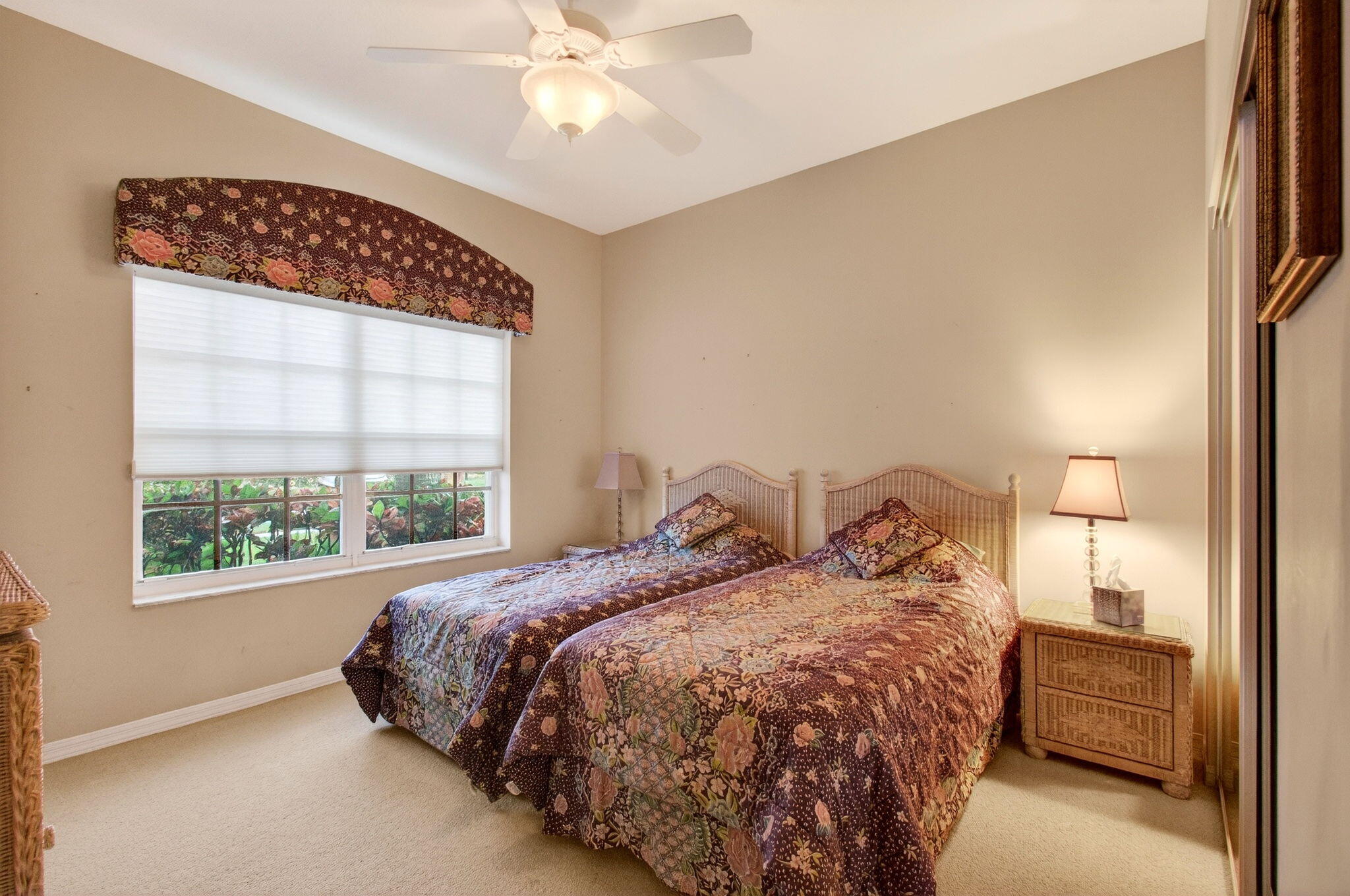 CORAL LAKES - Residential