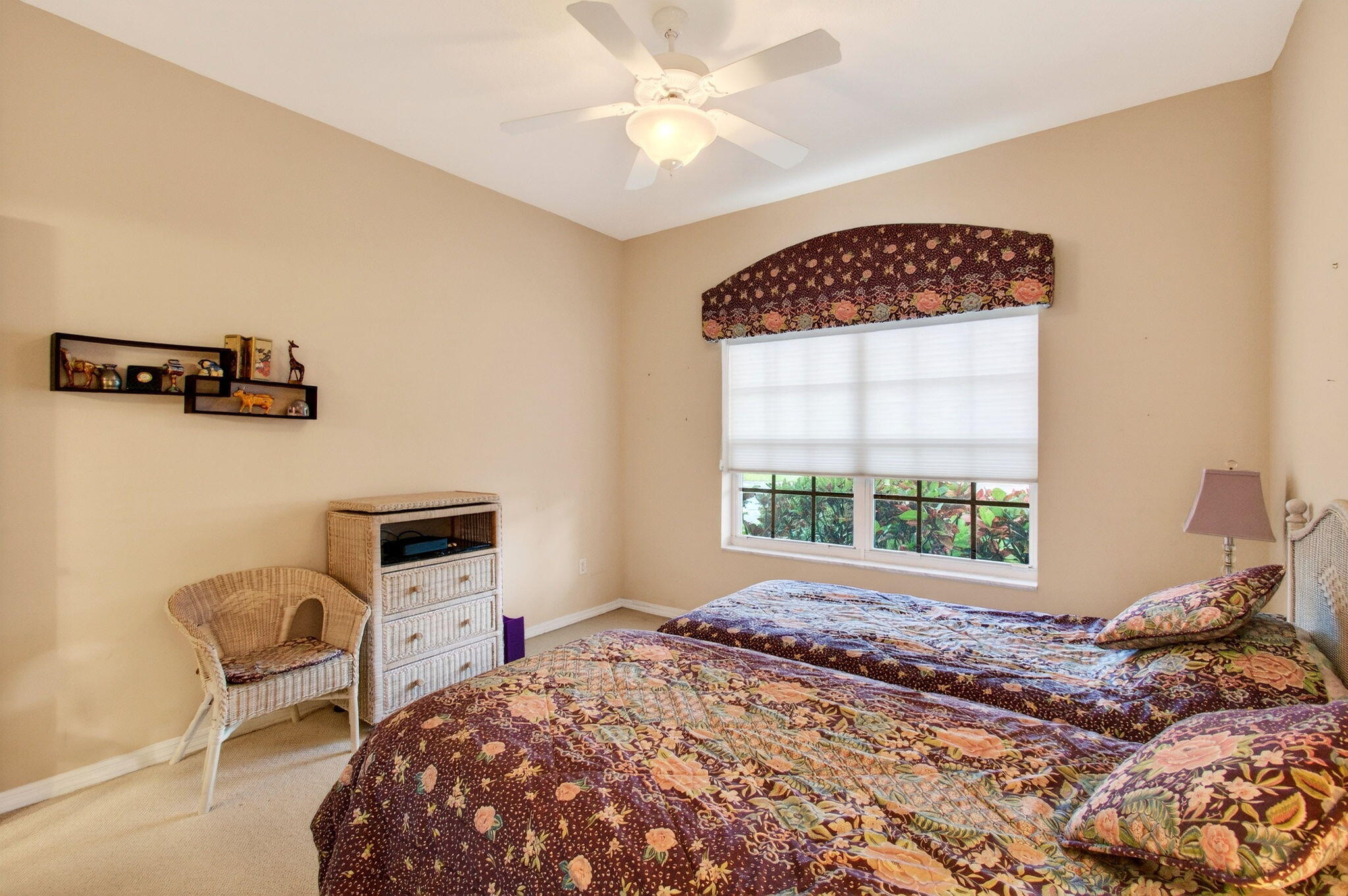 CORAL LAKES - Residential