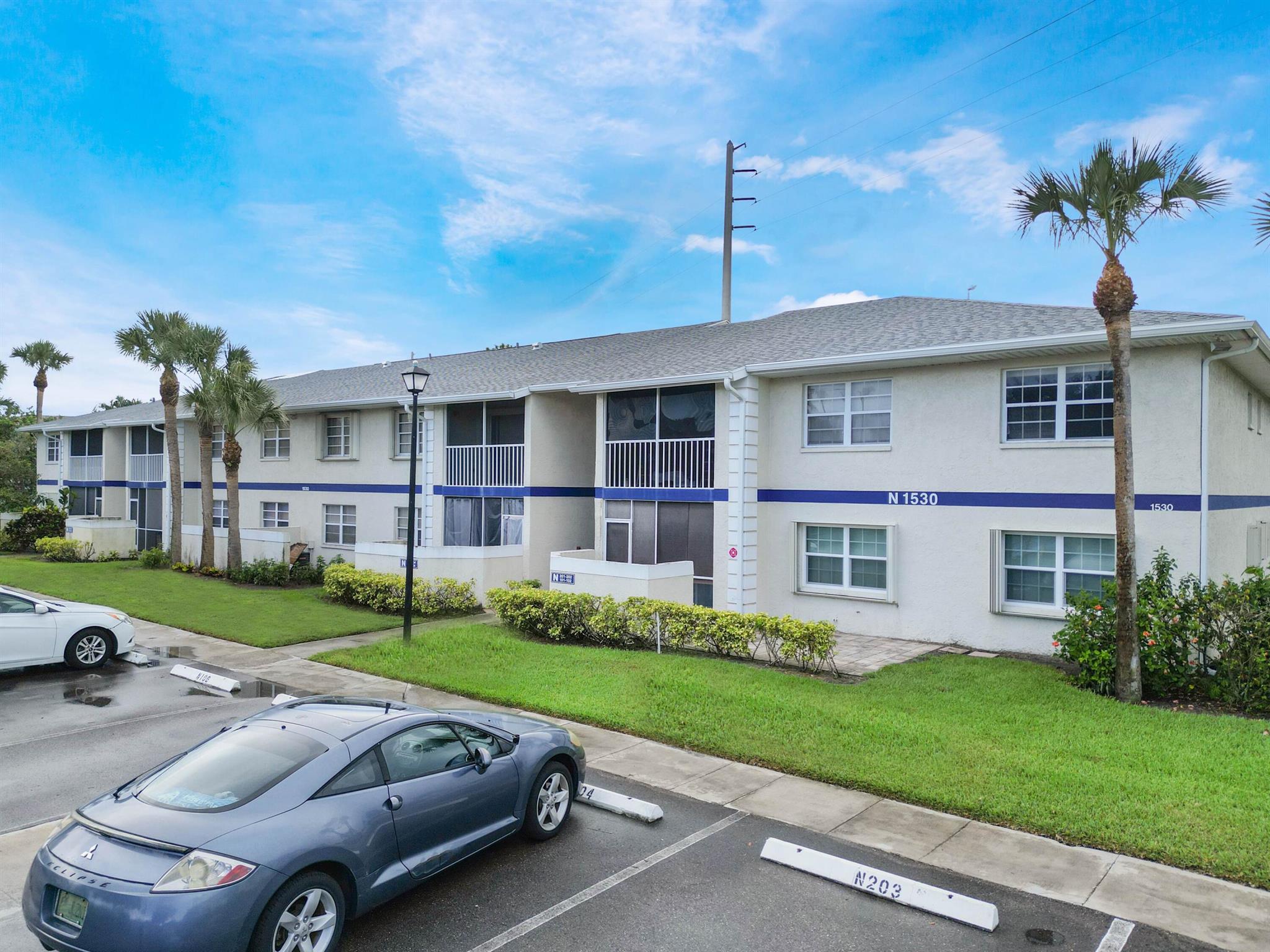 Rarely available first-floor 1-bedroom, 1-bath condo featuring vinyl flooring throughout and stainless steel appliances, quartz countertop. Conveniently located just 5 miles from the beach, with easy access to the Turnpike. Close to shopping, restaurants, and the hospital. Perfect for owner-occupants or Investors, this property can be rented right away.