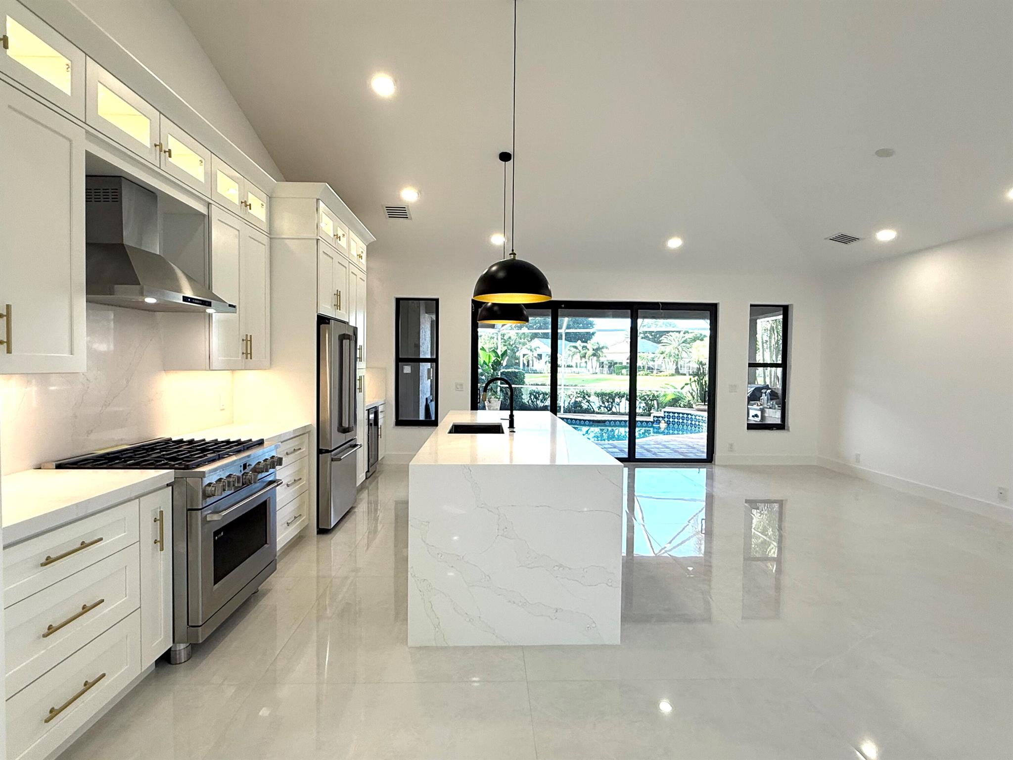 123 Victoria Bay Court
