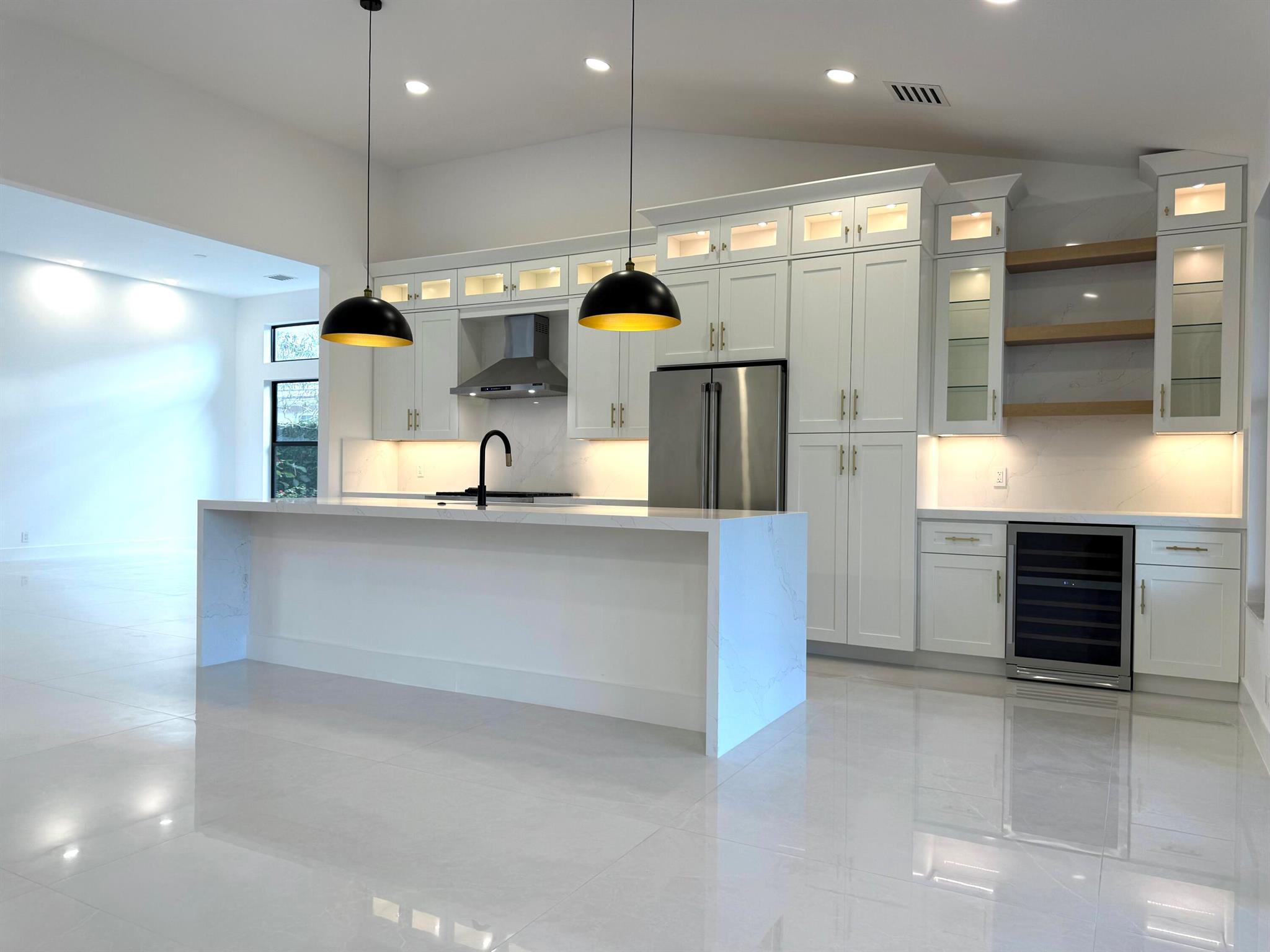 123 Victoria Bay Court