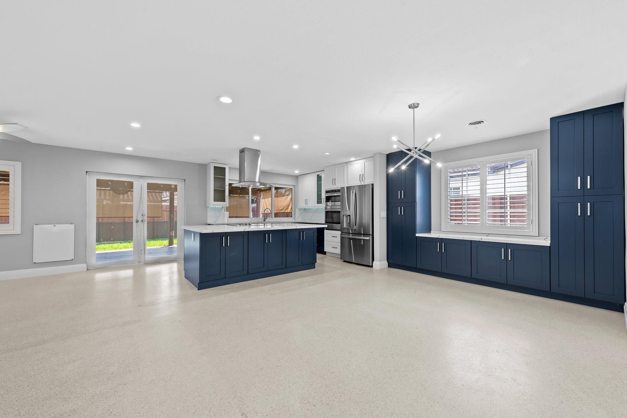 Country Club Homes 38-13 - Residential