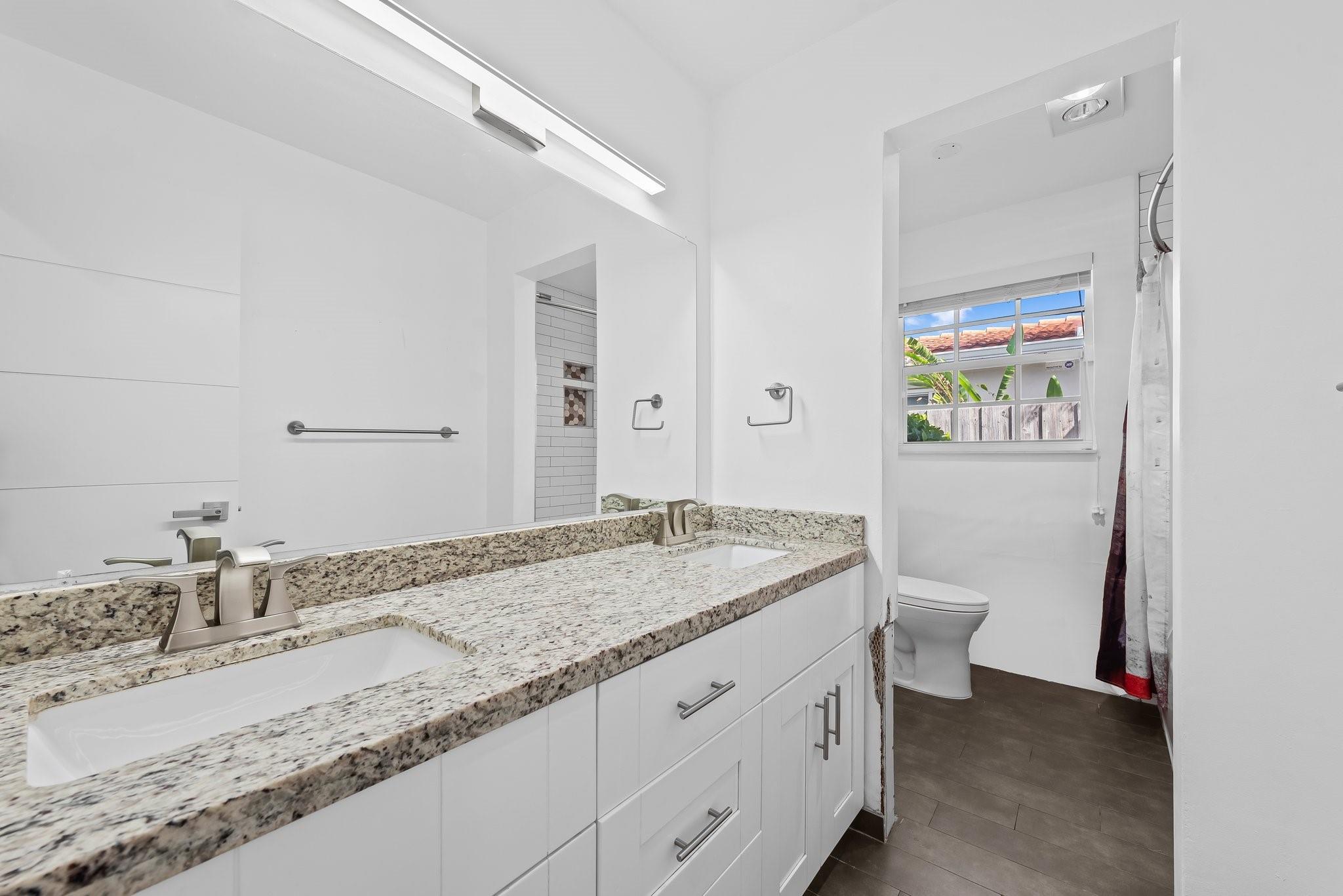 Country Club Homes 38-13 - Residential