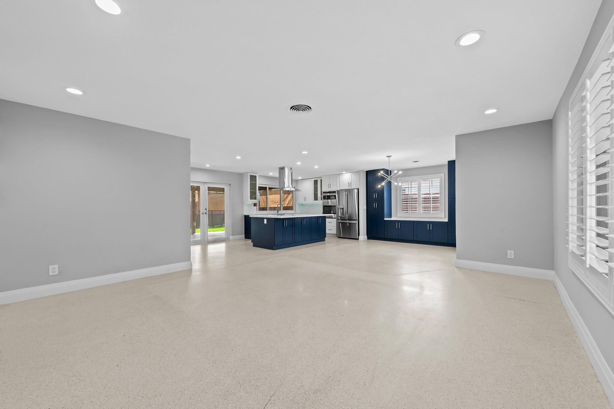 Country Club Homes 38-13 - Residential