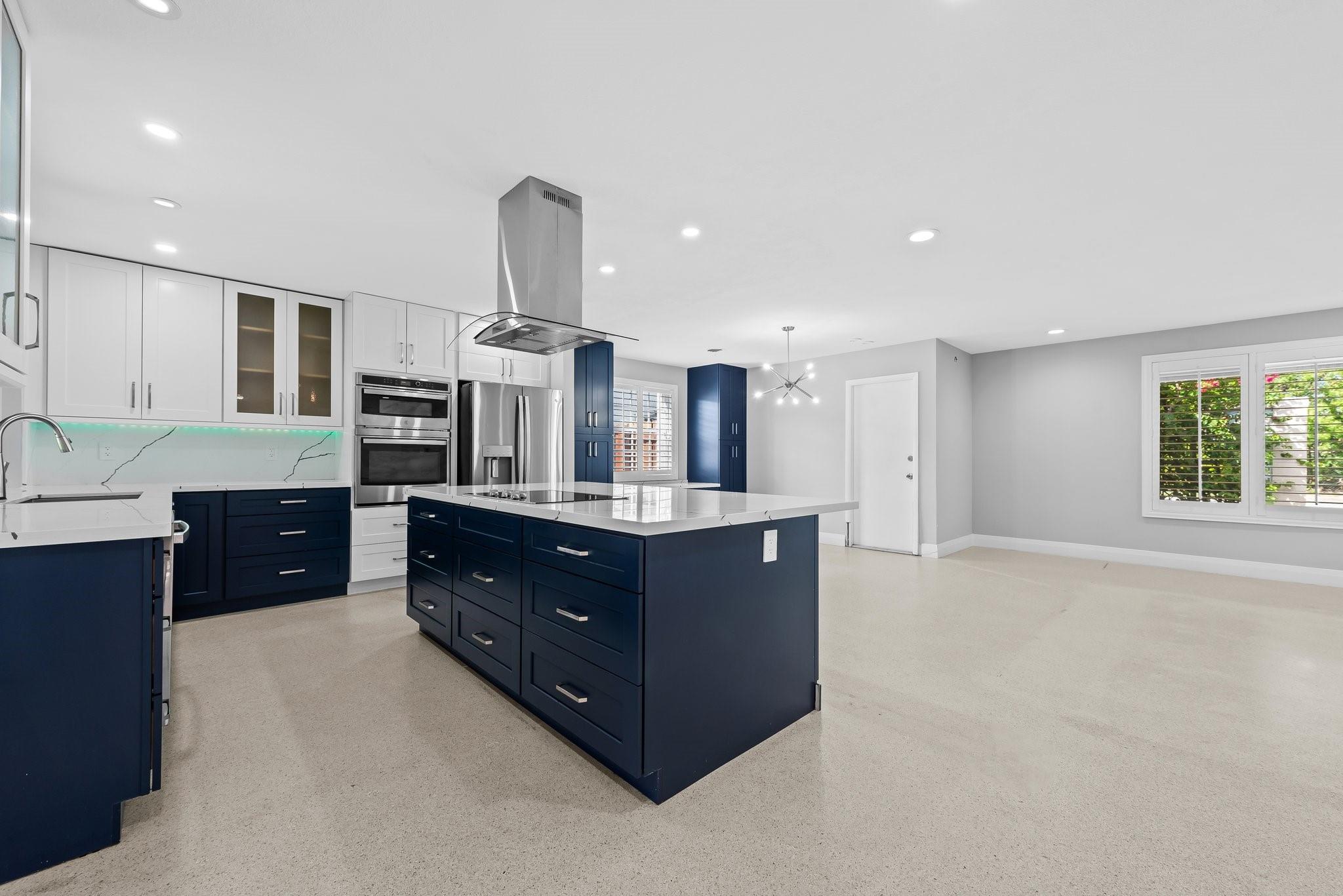 Country Club Homes 38-13 - Residential