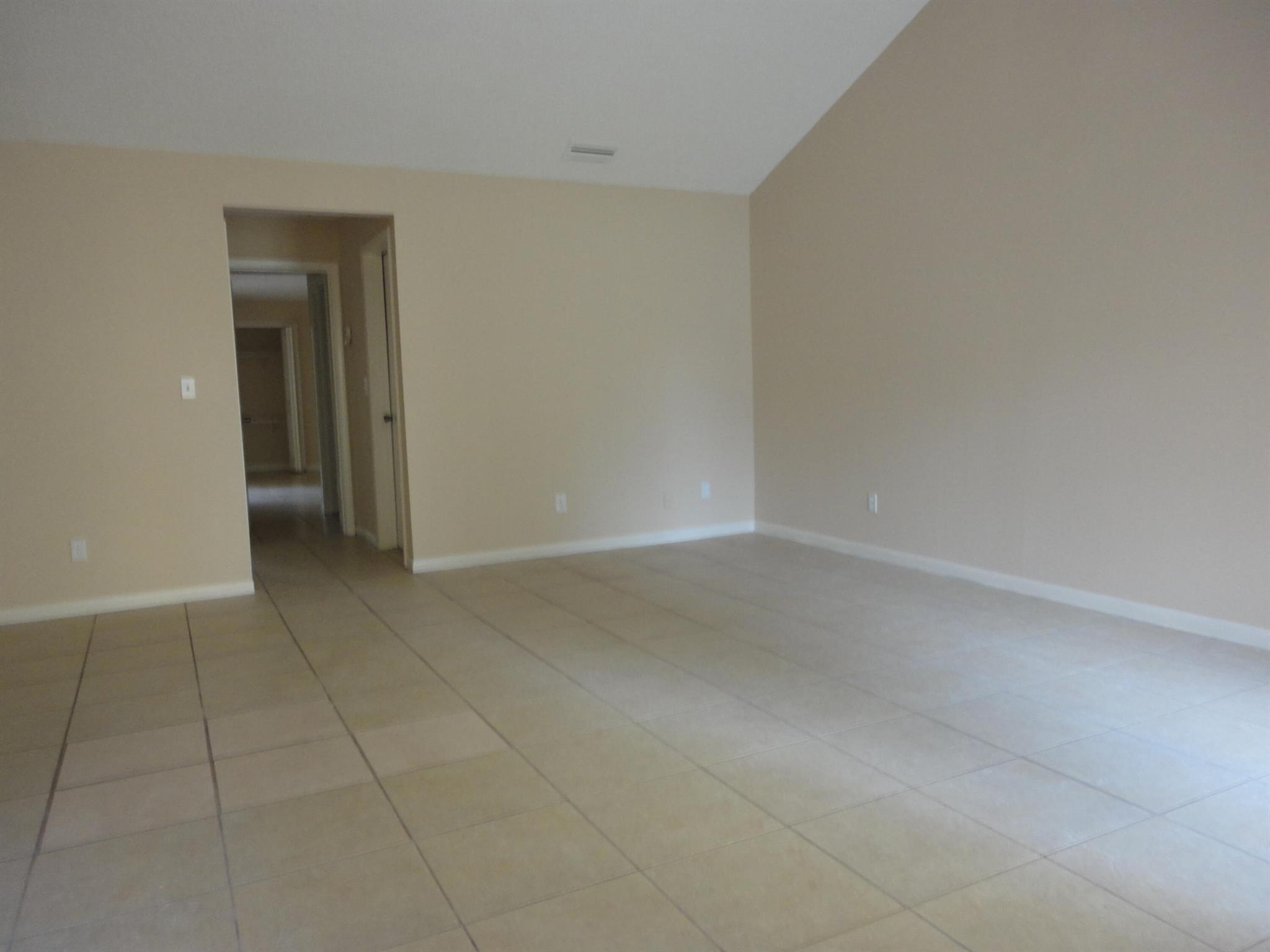 CLOISTER POINTE CONDO - Residential Lease