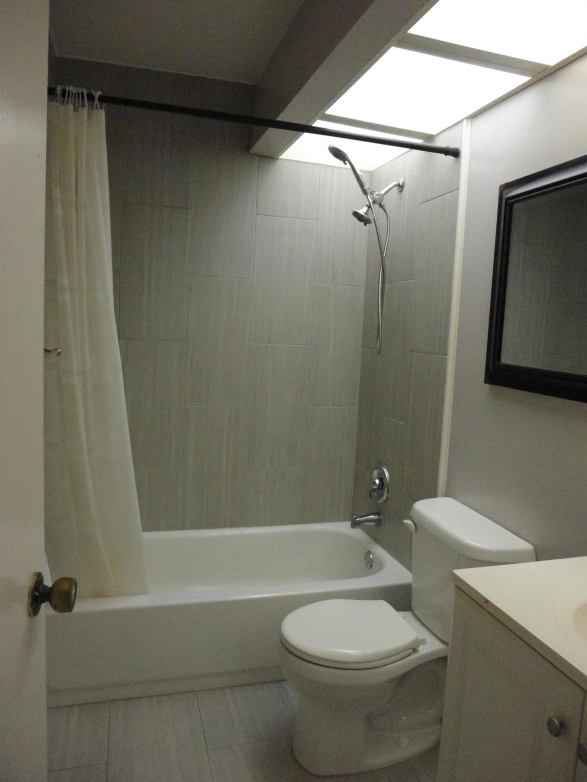 CLOISTER POINTE CONDO - Residential Lease