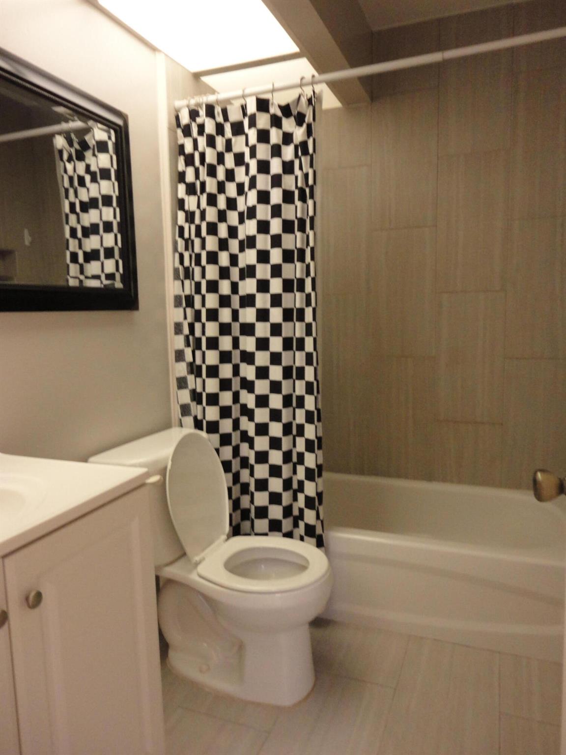CLOISTER POINTE CONDO - Residential Lease