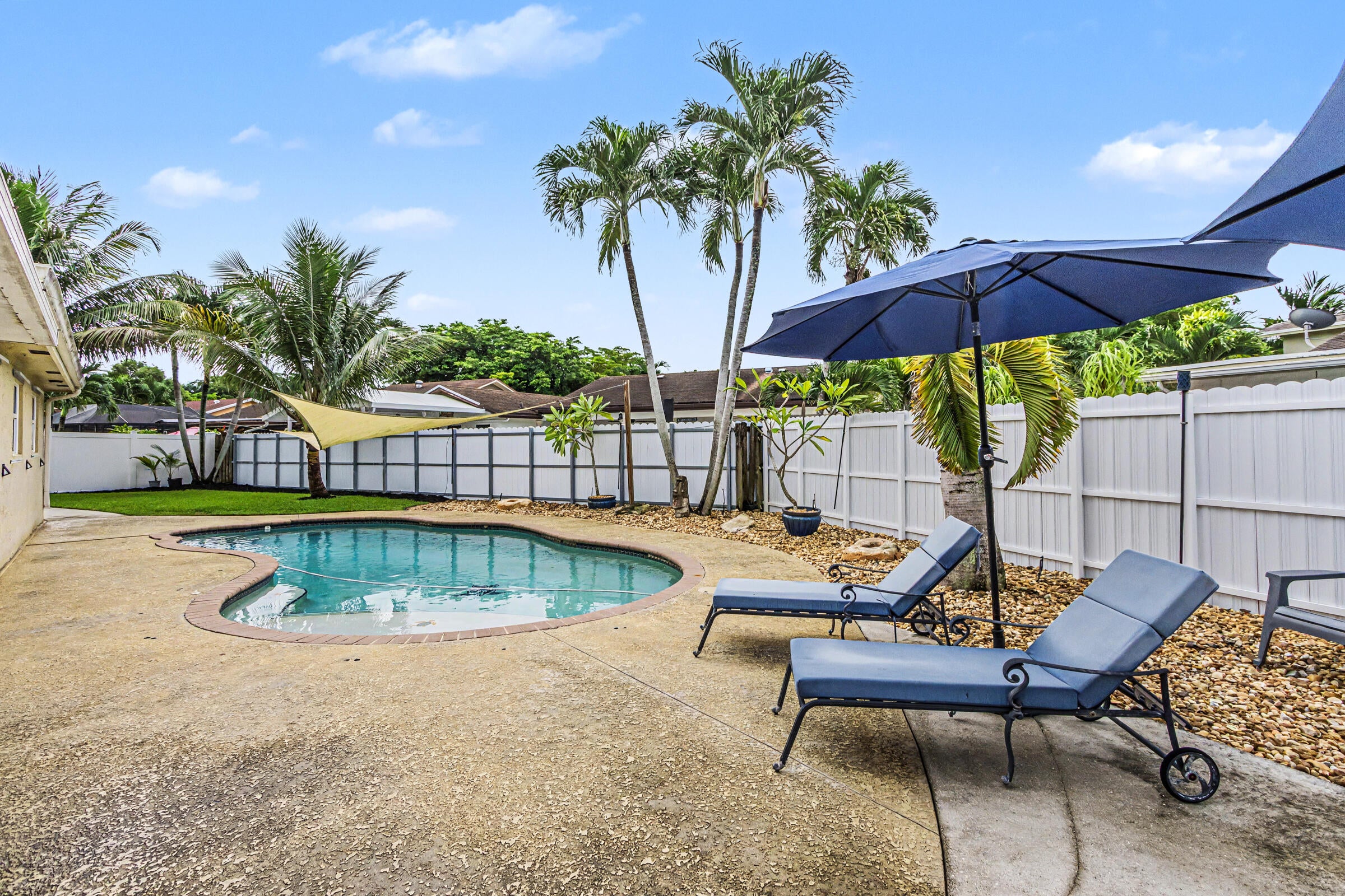 10150 NW 22ND Court