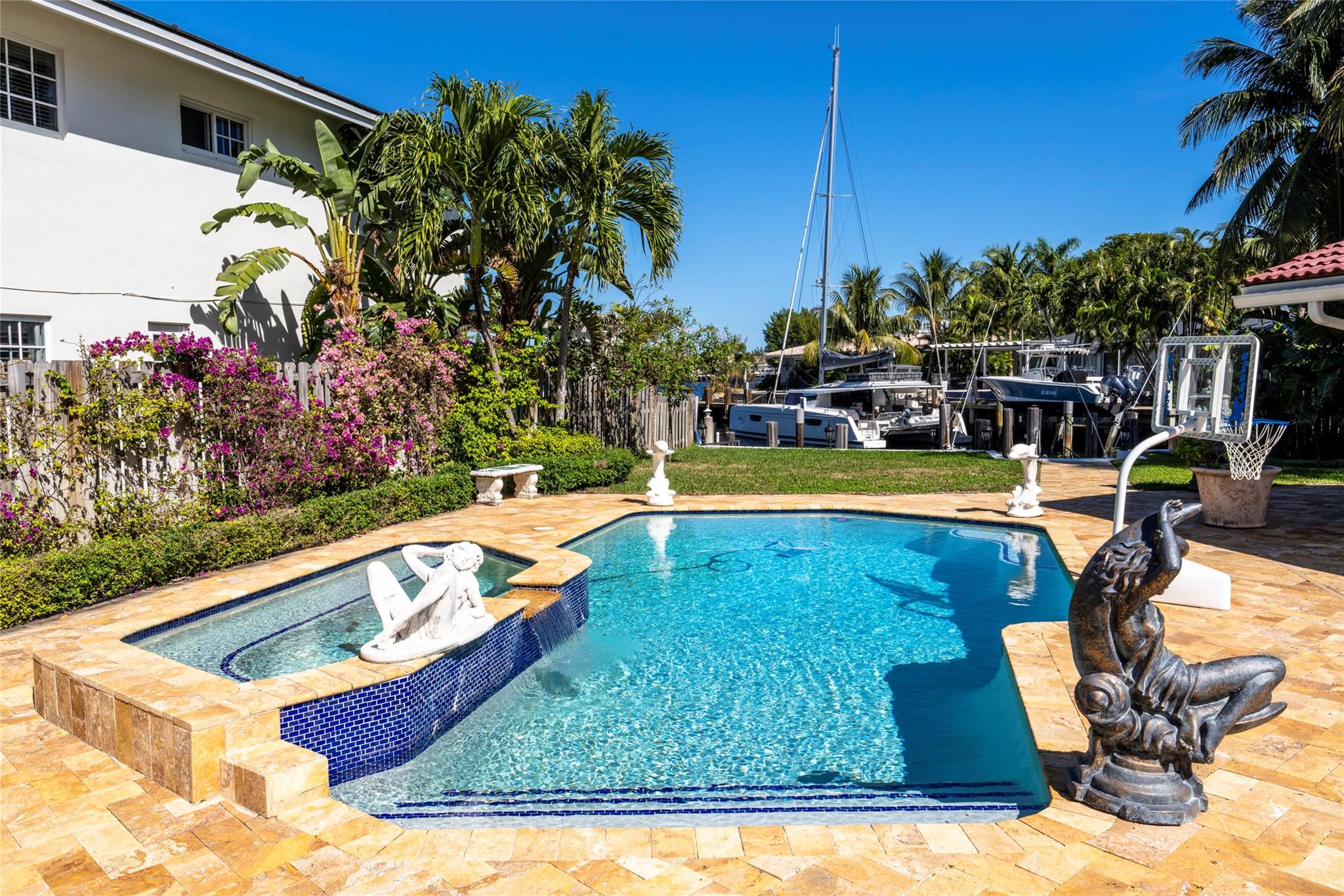 Santa Barbara Shores 33-2 - Residential