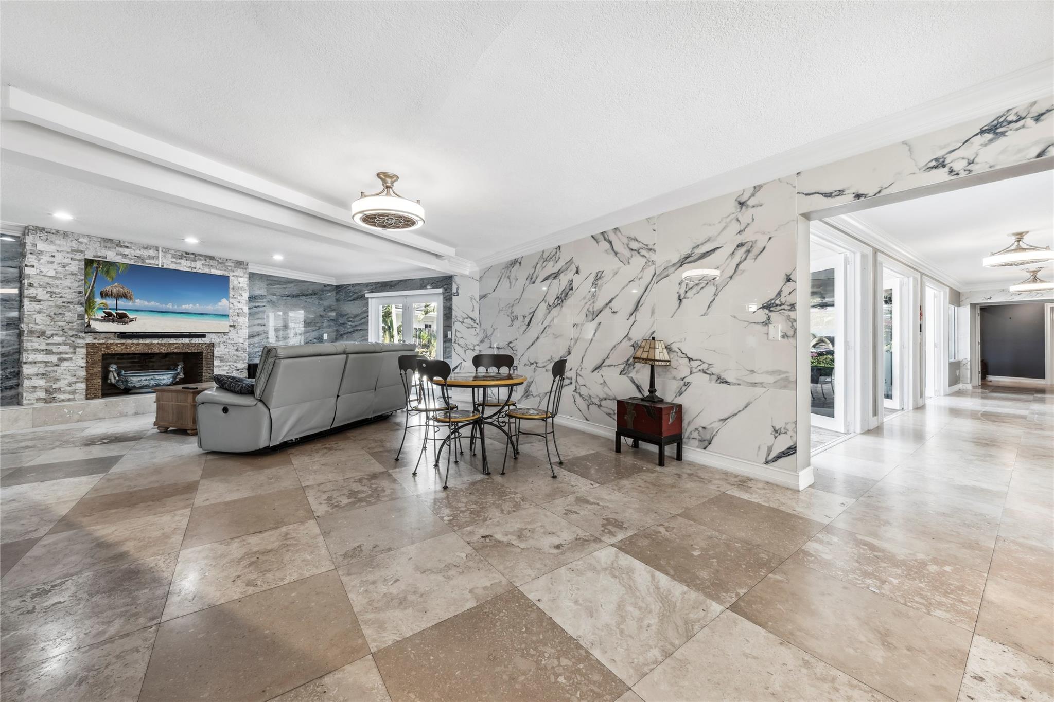 Santa Barbara Shores 33-2 - Residential