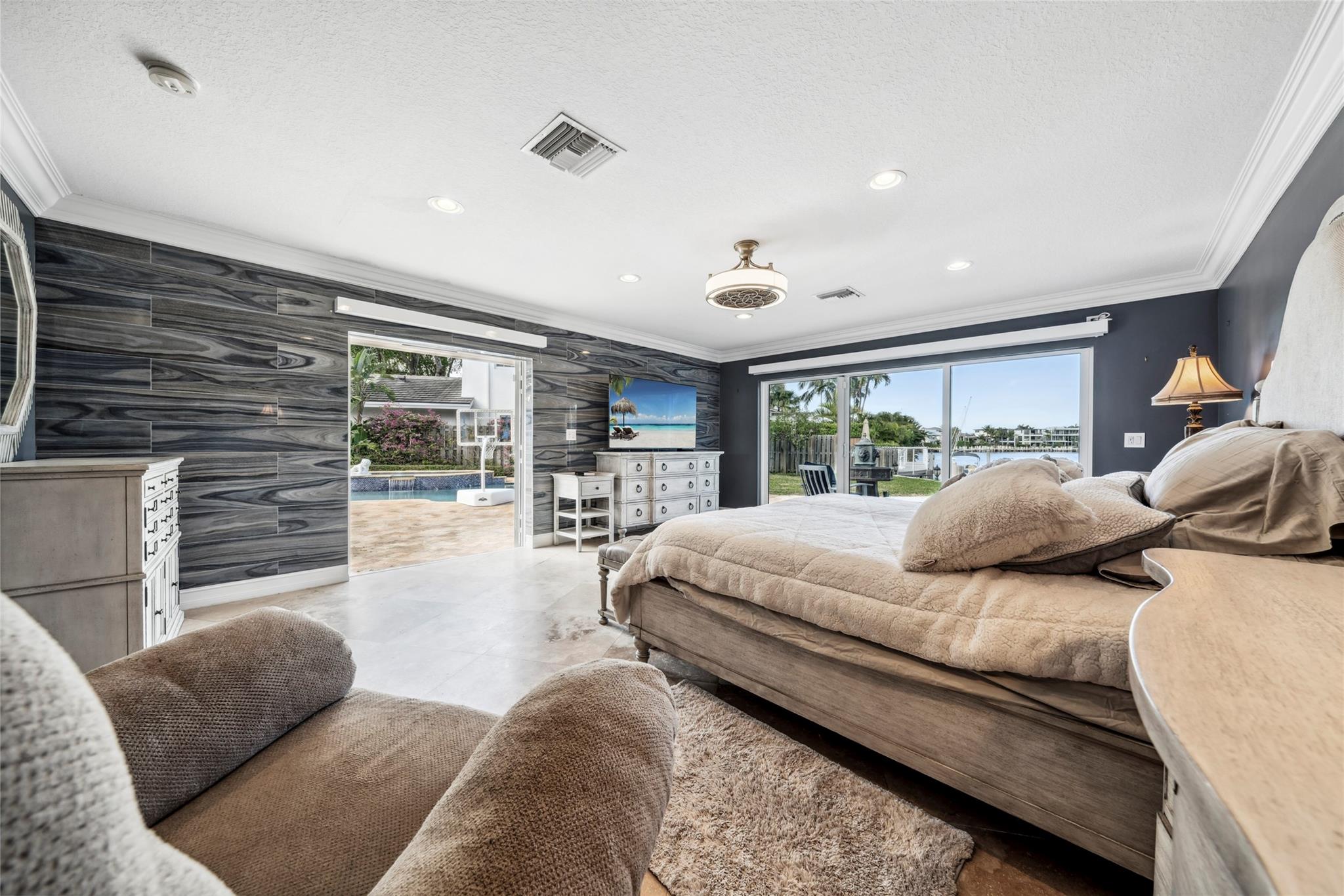 Santa Barbara Shores 33-2 - Residential