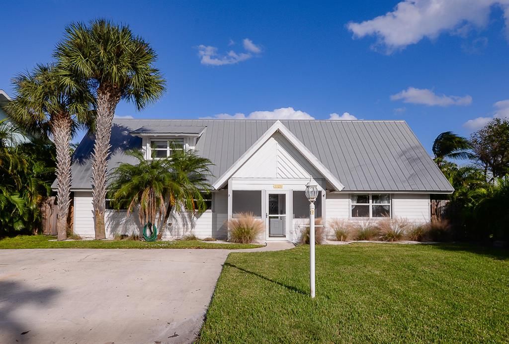 Photo of 1128 Fernandina Street, Fort Pierce, FL 34949 (MLS # R10667890)