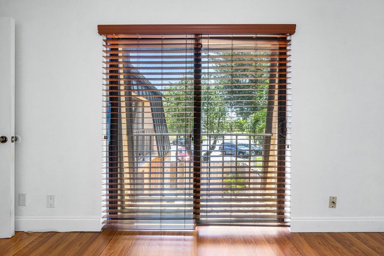 WATERSIDE ESTATES - Residential Lease