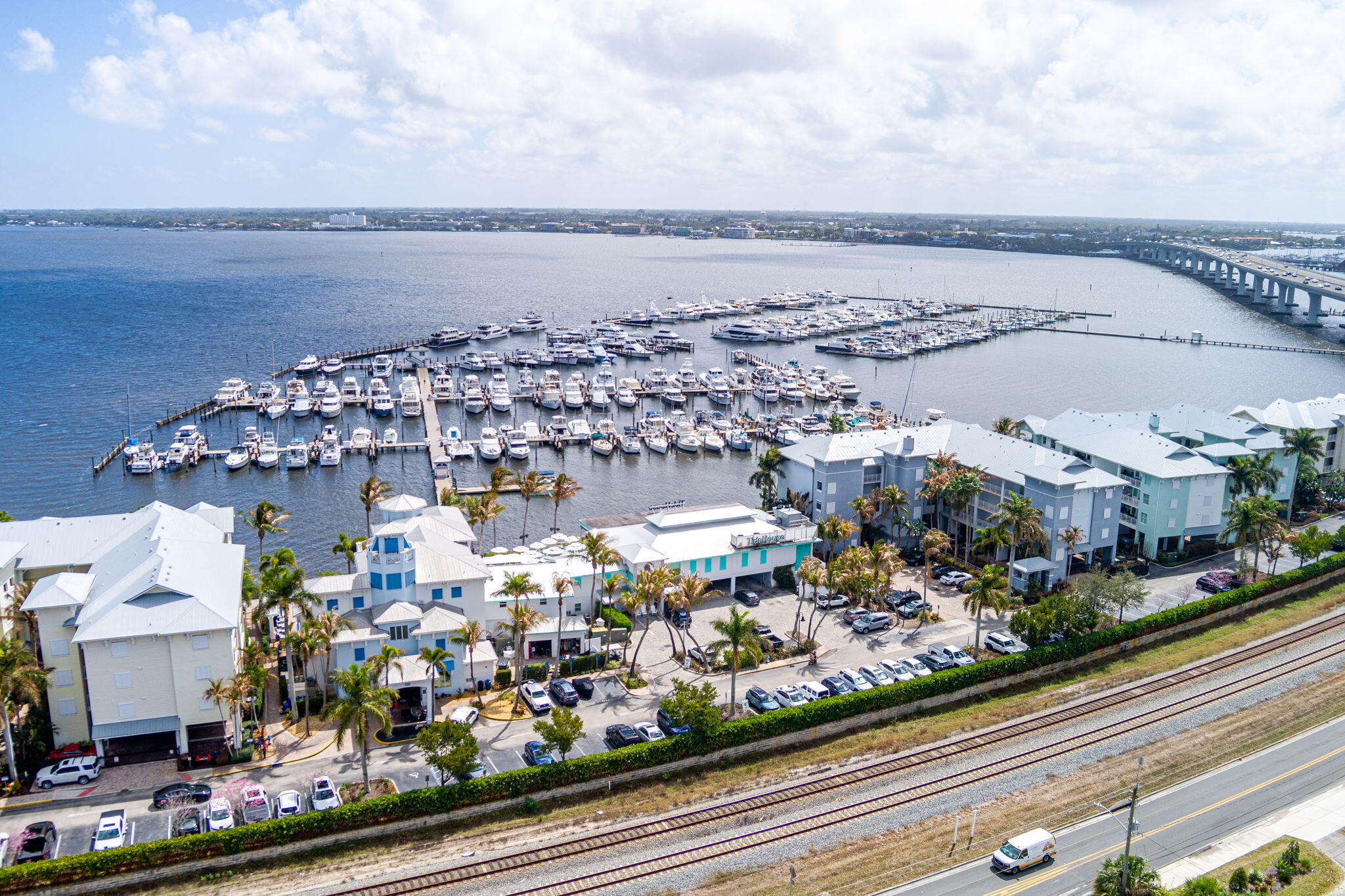 HARBORAGE YACHT CONDO - Residential