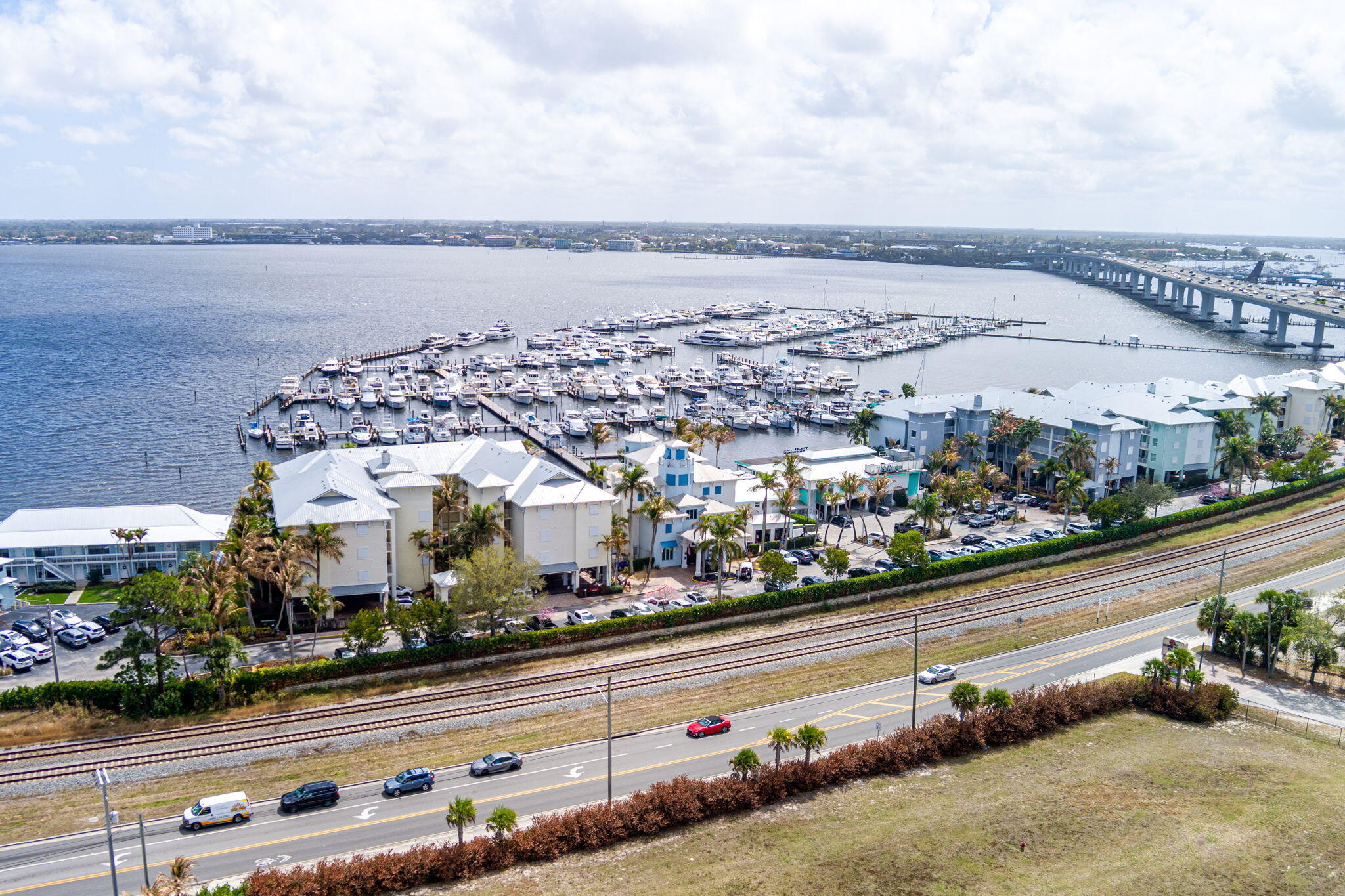 HARBORAGE YACHT CONDO - Residential