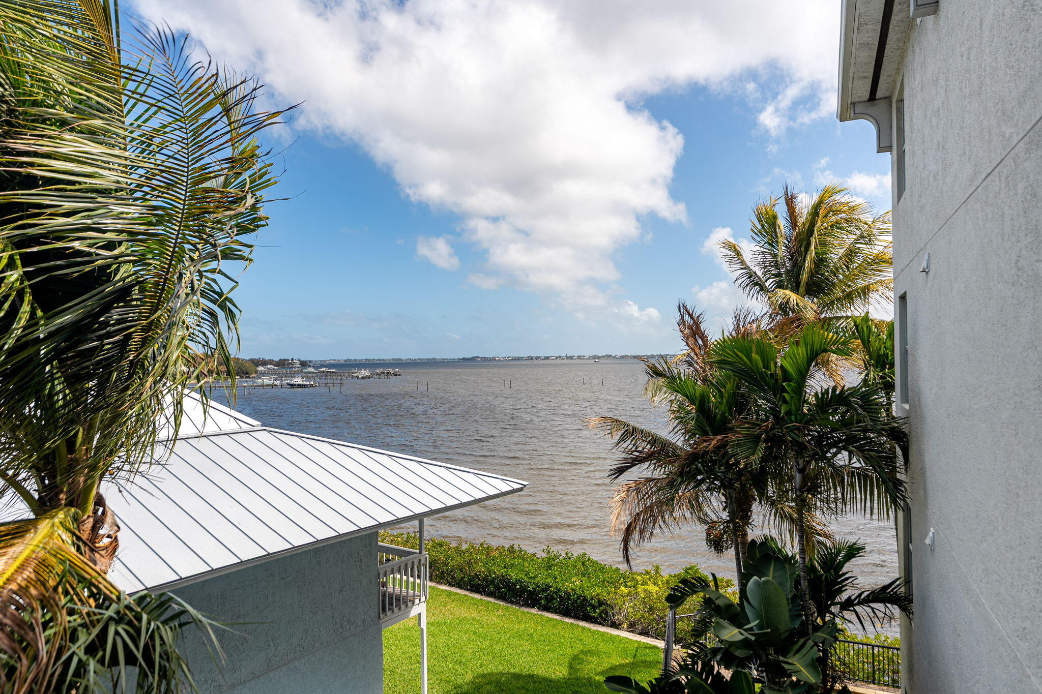 HARBORAGE YACHT CONDO - Residential