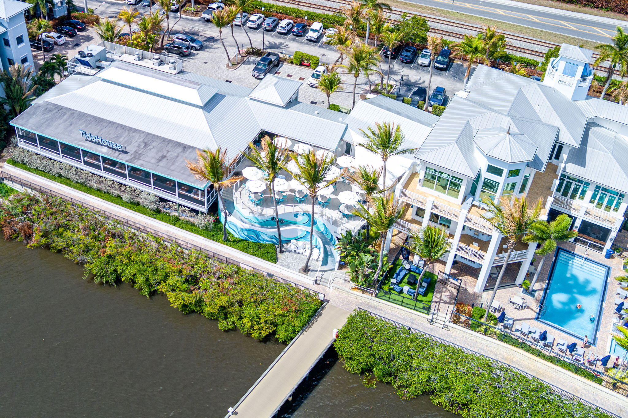 HARBORAGE YACHT CONDO - Residential