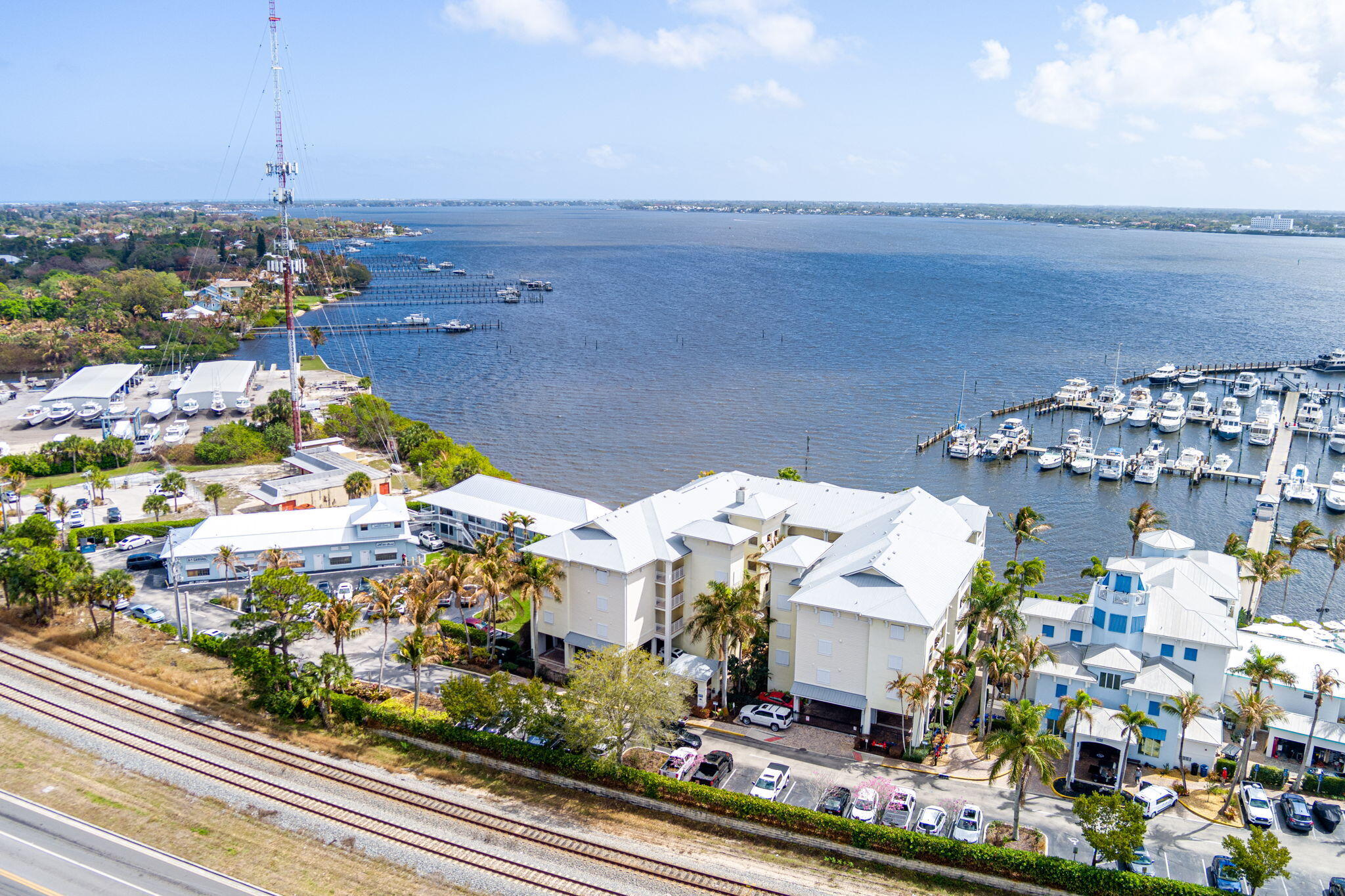 HARBORAGE YACHT CONDO - Residential