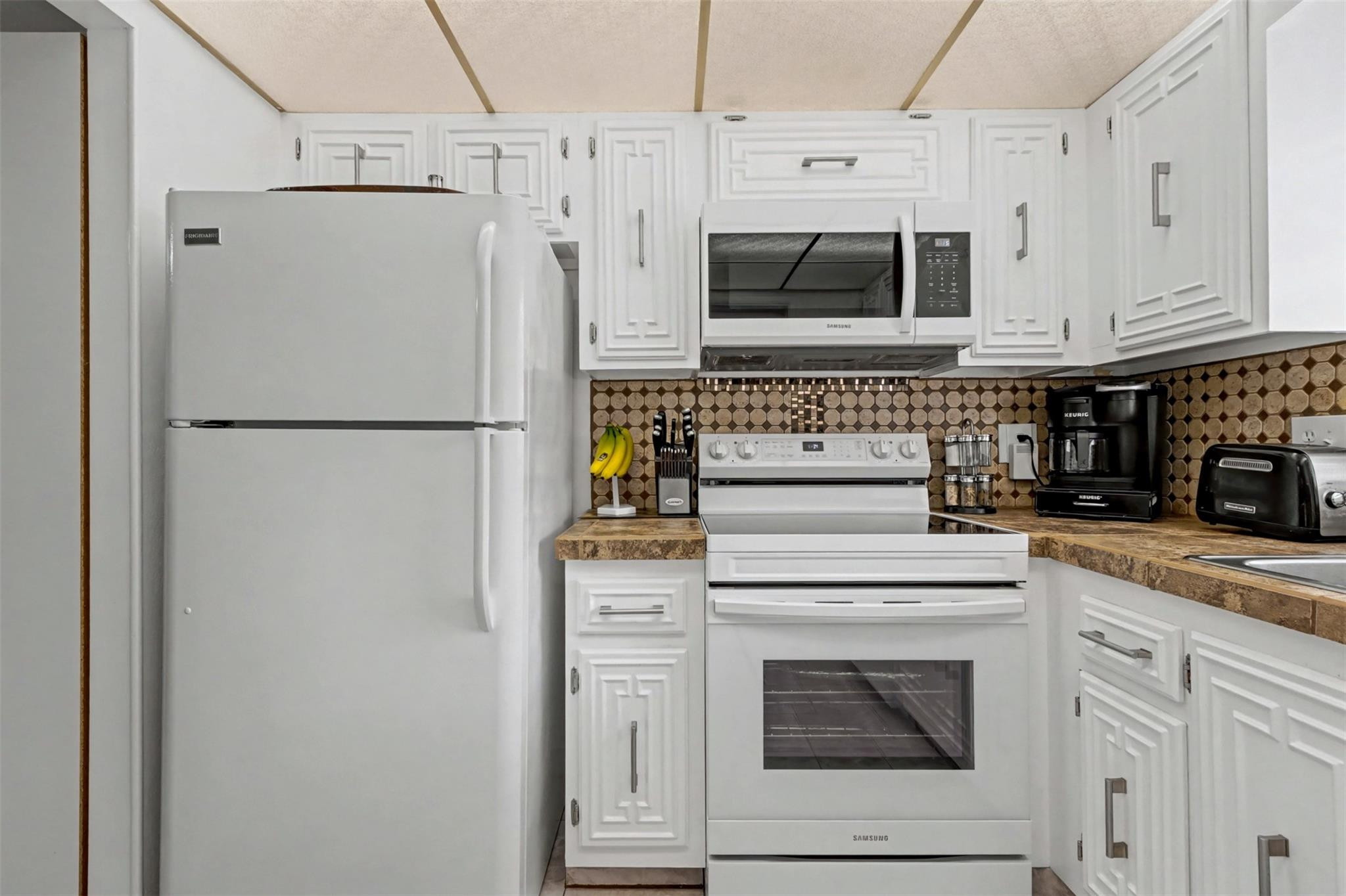 BEVERLY HILLS - Residential