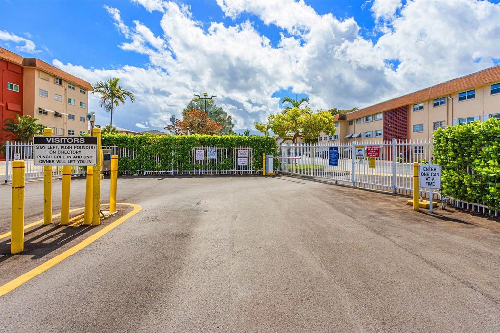 Photo of 5300 Washington Street #W414, Hollywood, FL 33021 (MLS # F10554504)