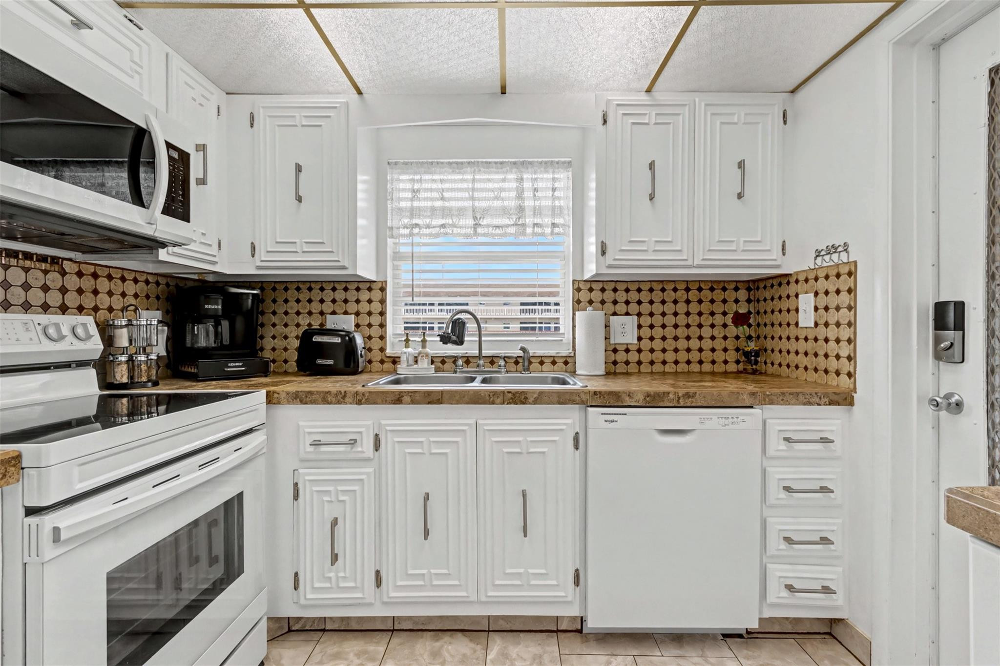 BEVERLY HILLS - Residential